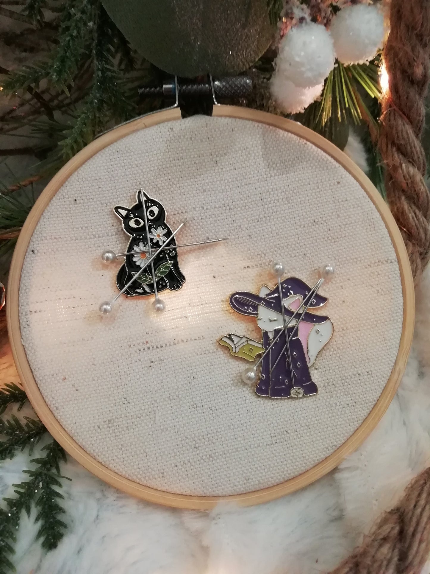 Magnetic needle holder / needle minder "Wizard cat" and "Flower cat"