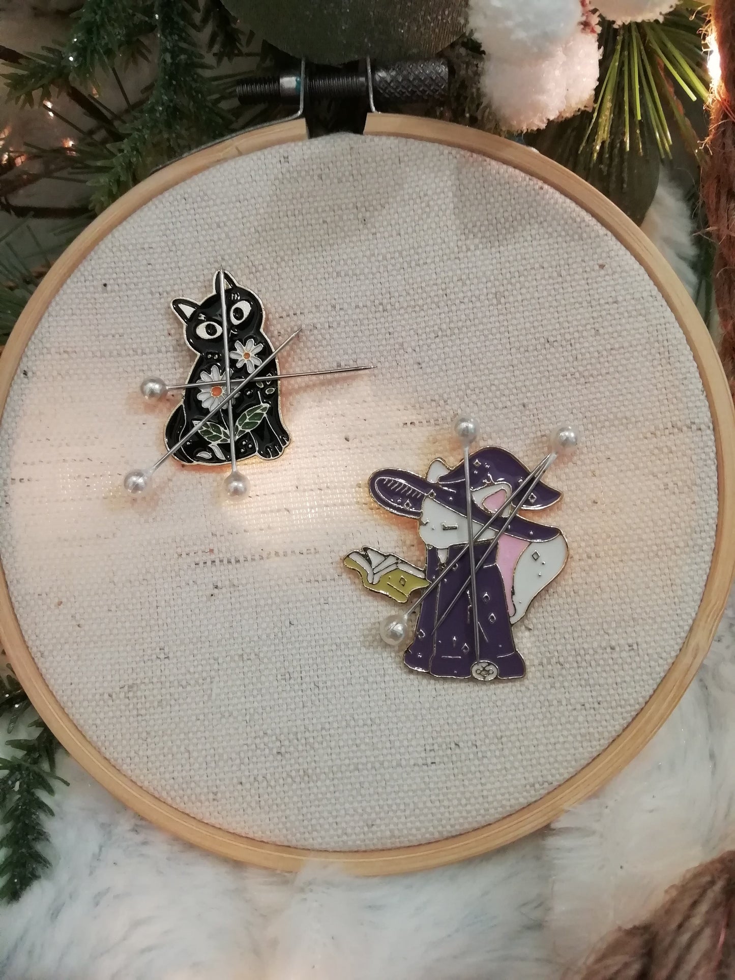 Magnetic needle holder / needle minder "Wizard cat" and "Flower cat"