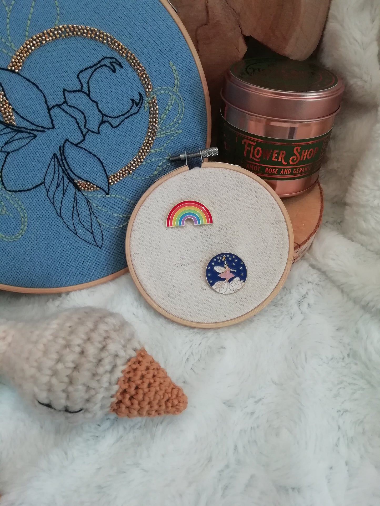 Magnetic needle holder for “Rainbow” “Dancing Fairy” embroidery