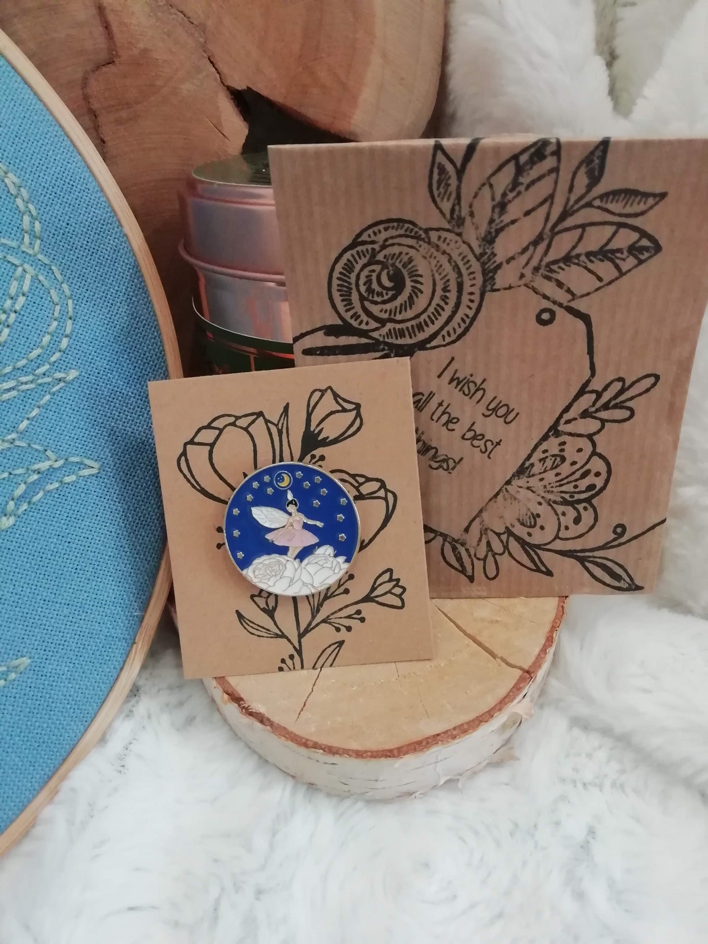 Magnetic needle holder for “Rainbow” “Dancing Fairy” embroidery