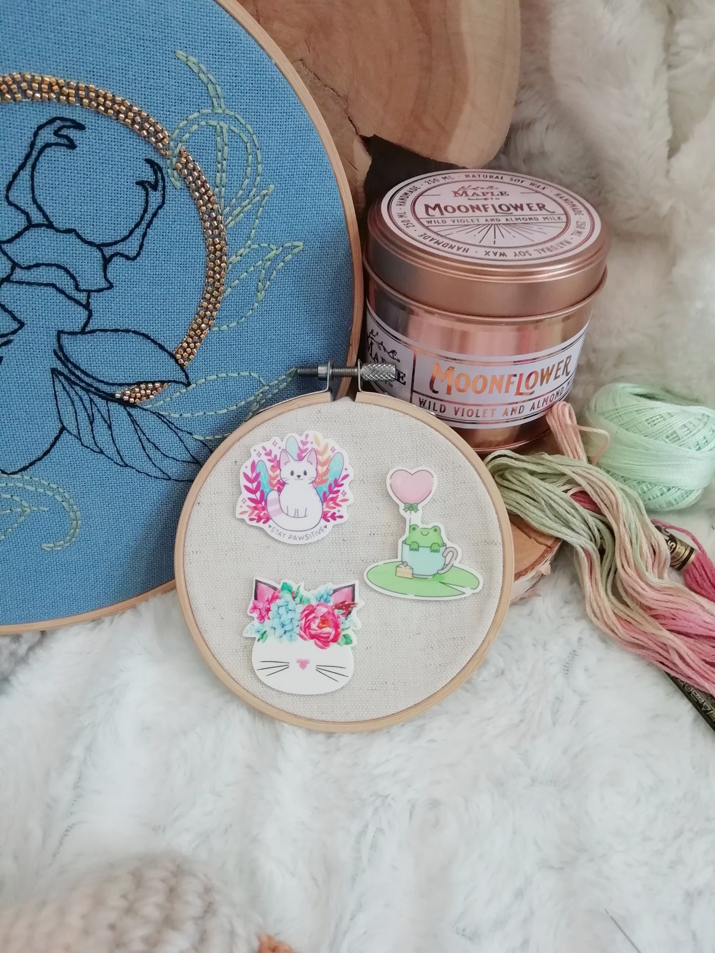 Porte aiguille aimanté / needle minder "Chat couronne", "Stay pawsitive" ou "Grenouille in love"