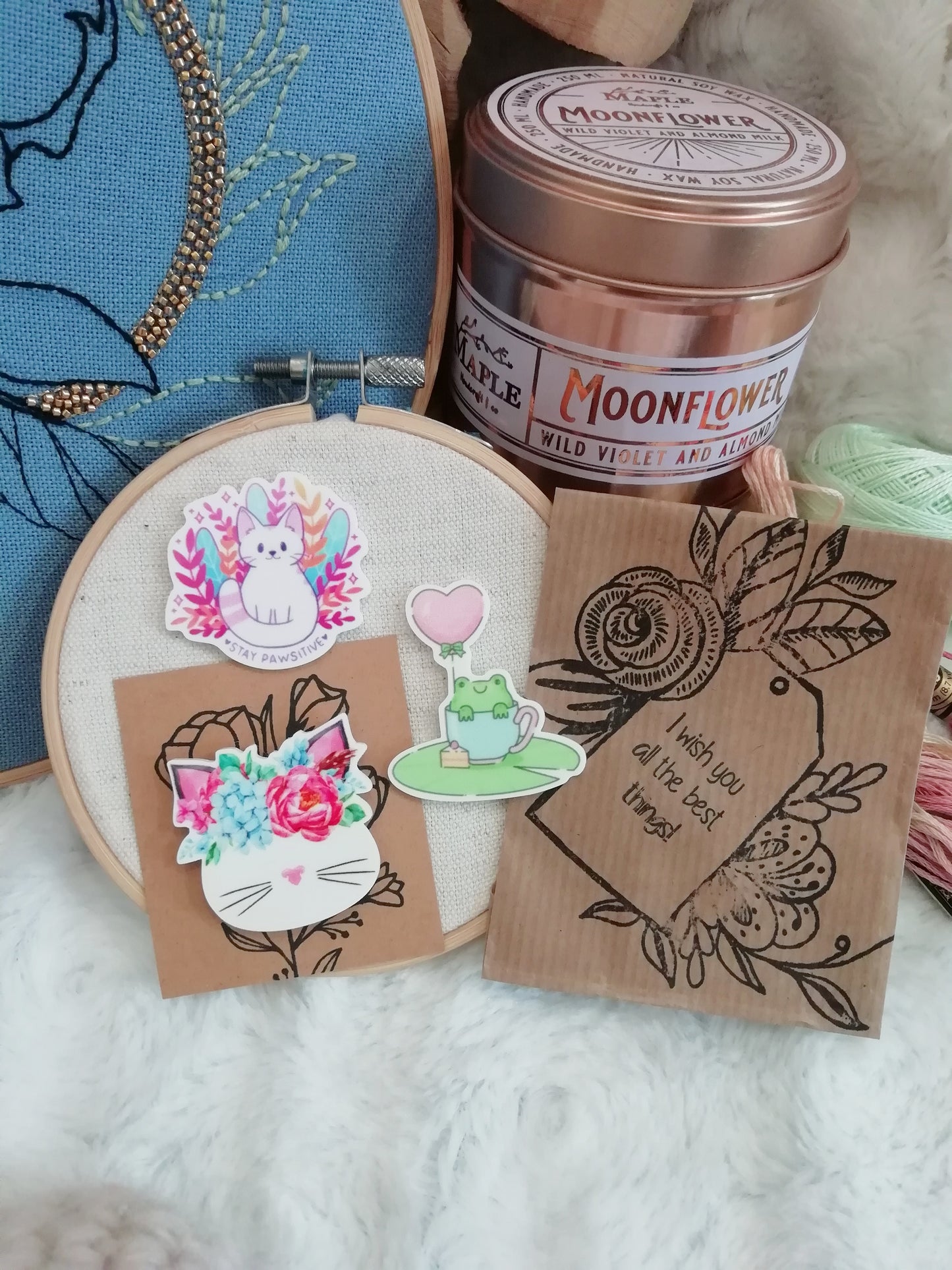 Porte aiguille aimanté / needle minder "Chat couronne", "Stay pawsitive" ou "Grenouille in love"