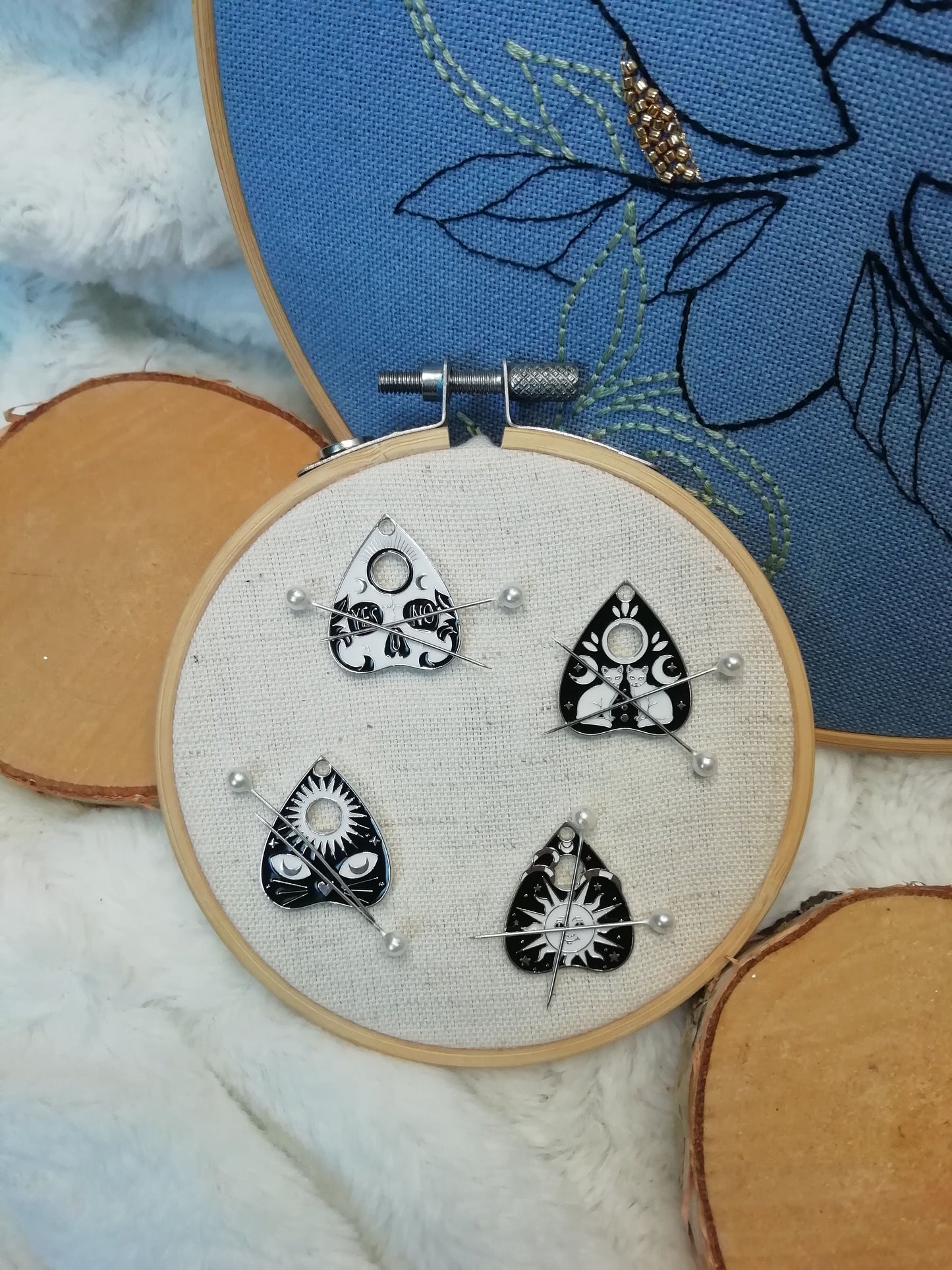 Magnetic needle holder for embroidery "Ouija drops"