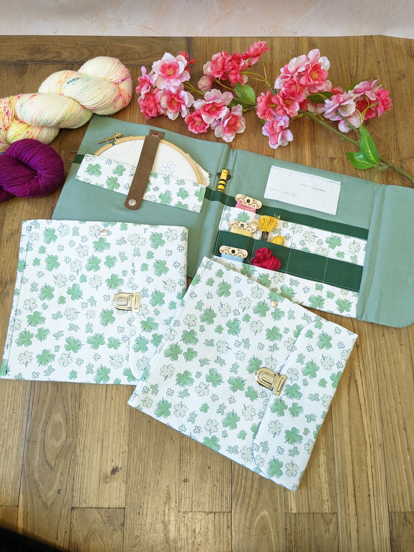 Pochette à broderie Trèfles porte bonheur