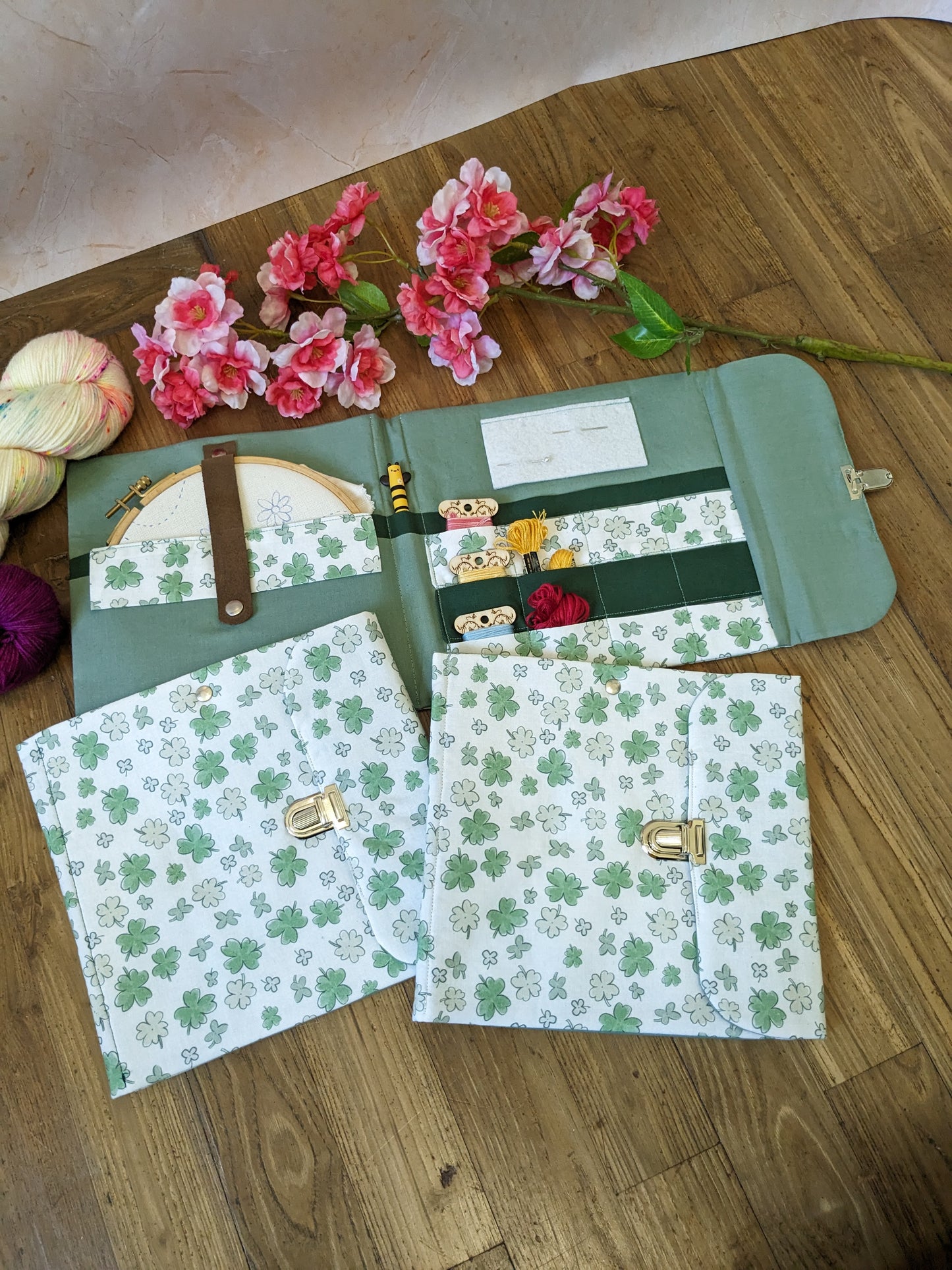 Pochette à broderie Trèfles porte bonheur