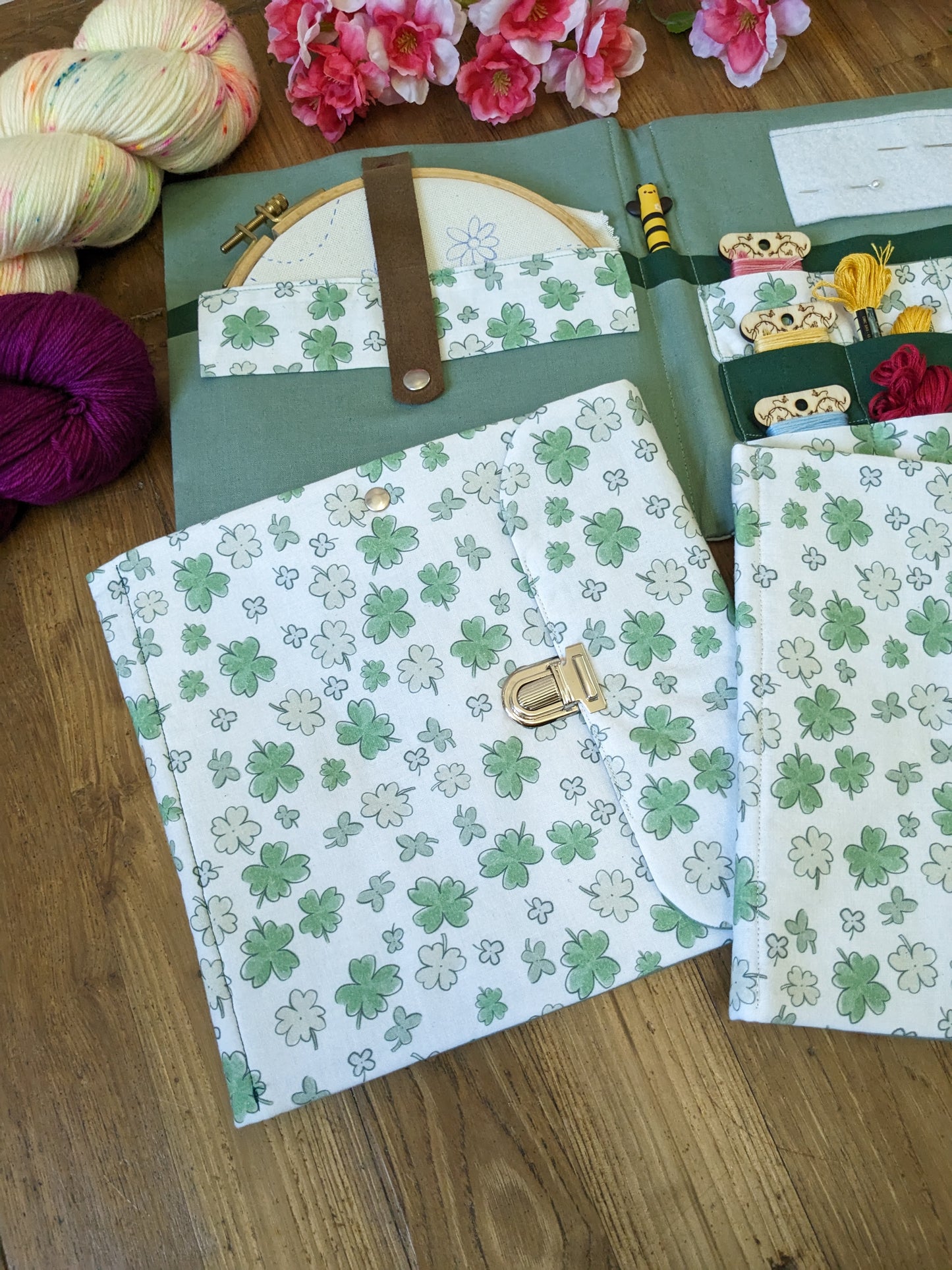 Pochette à broderie Trèfles porte bonheur