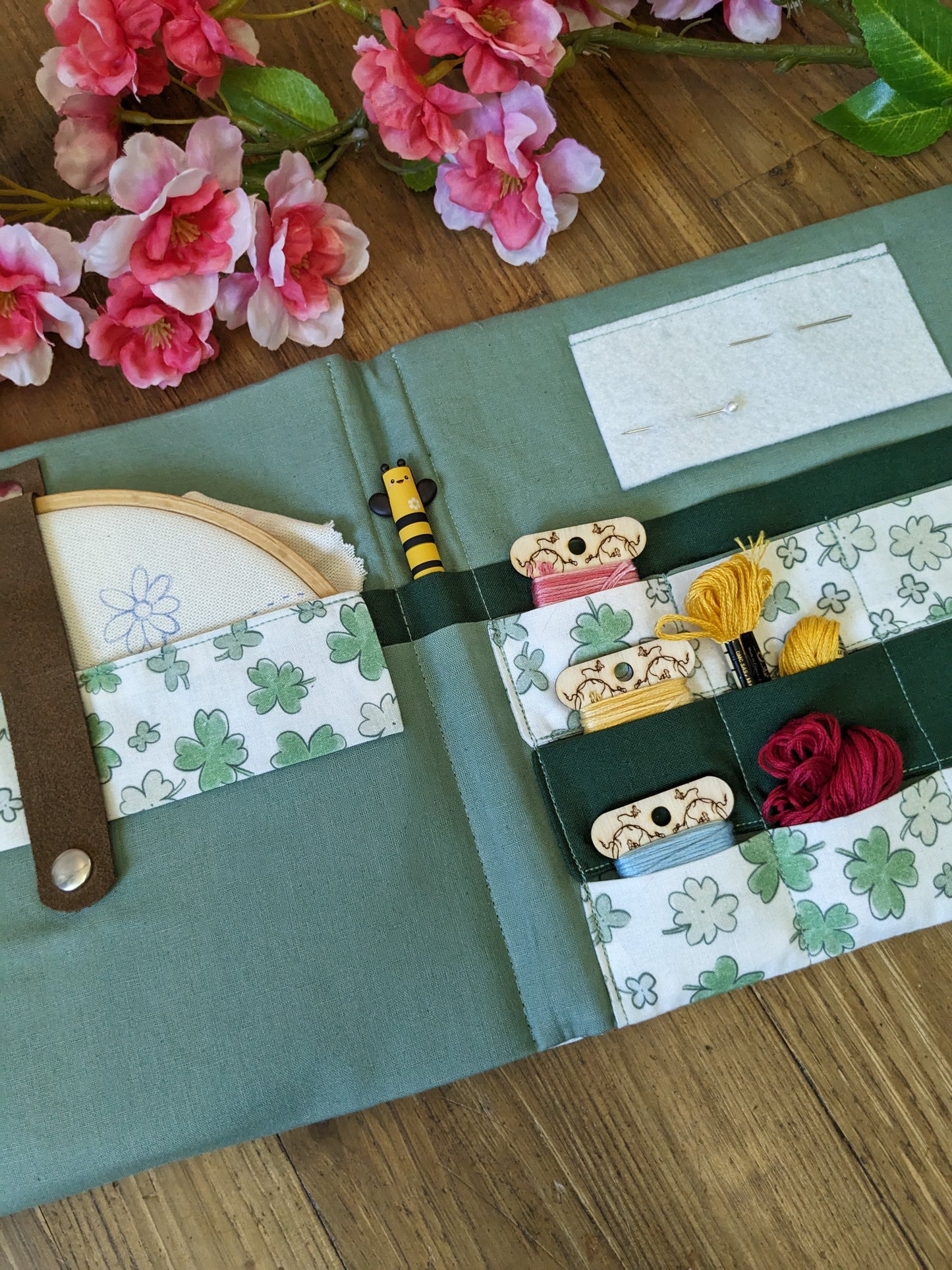 Pochette à broderie Trèfles porte bonheur
