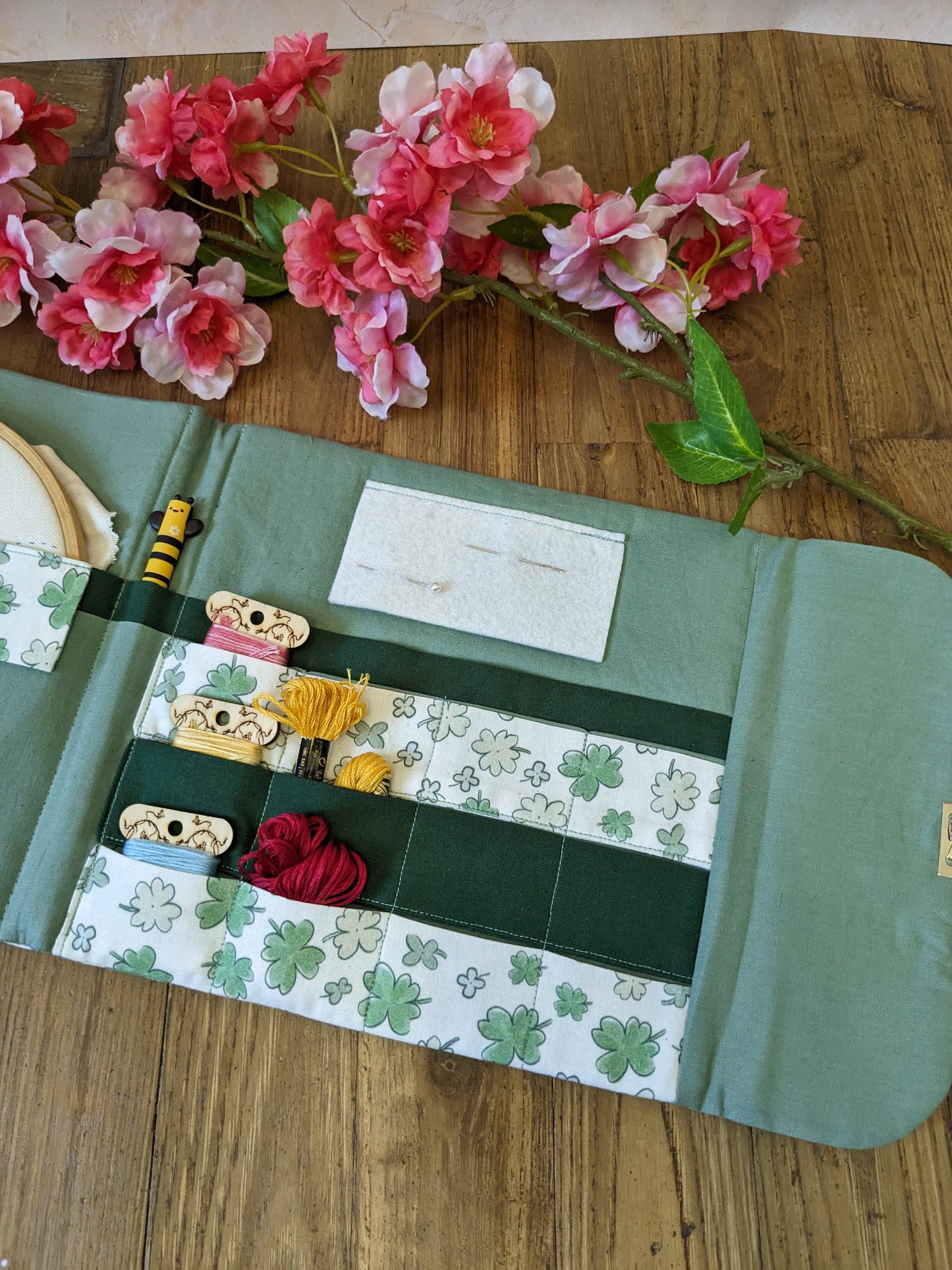 Pochette à broderie Trèfles porte bonheur
