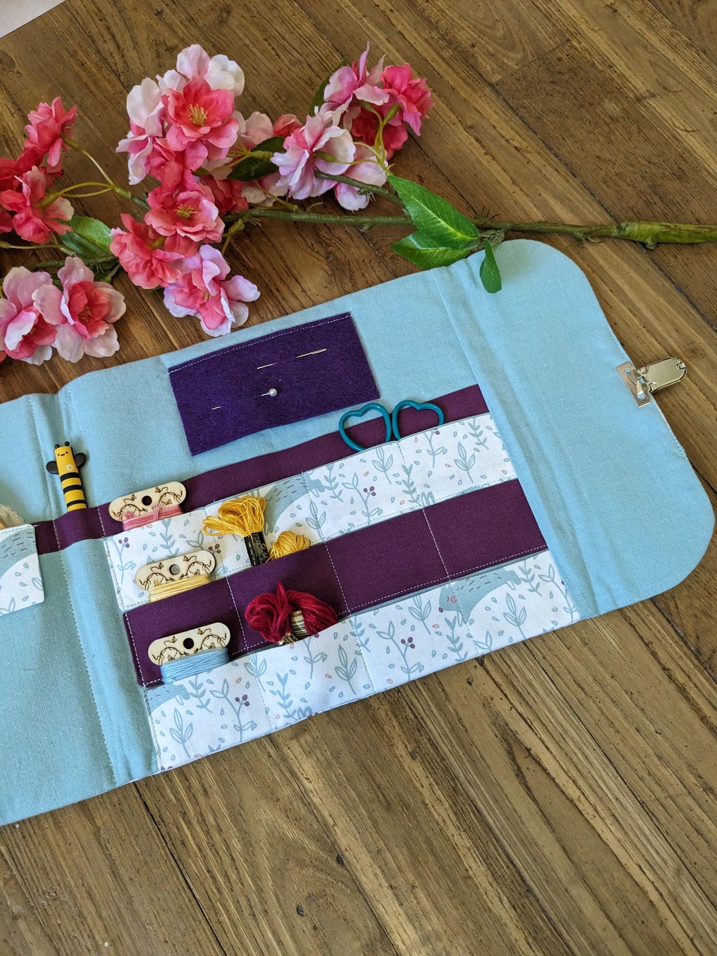 Pochette à broderie Lapins bondissants