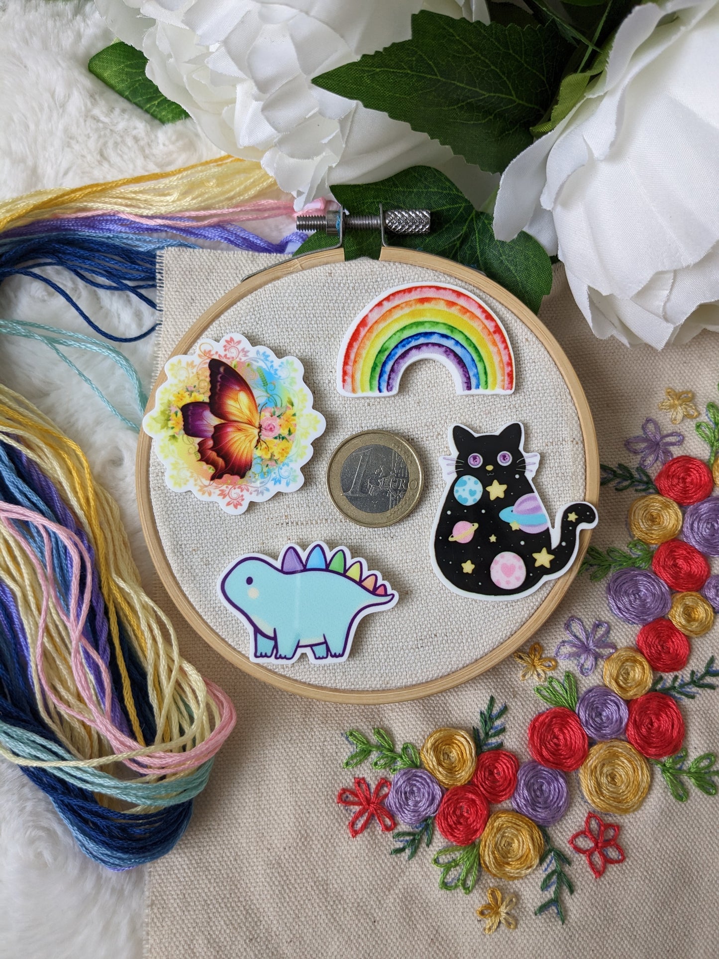 Magnetic needle holder / needle minder "Rainbow", "Pastel butterfly", "Pastel dino" or "Universe cat"