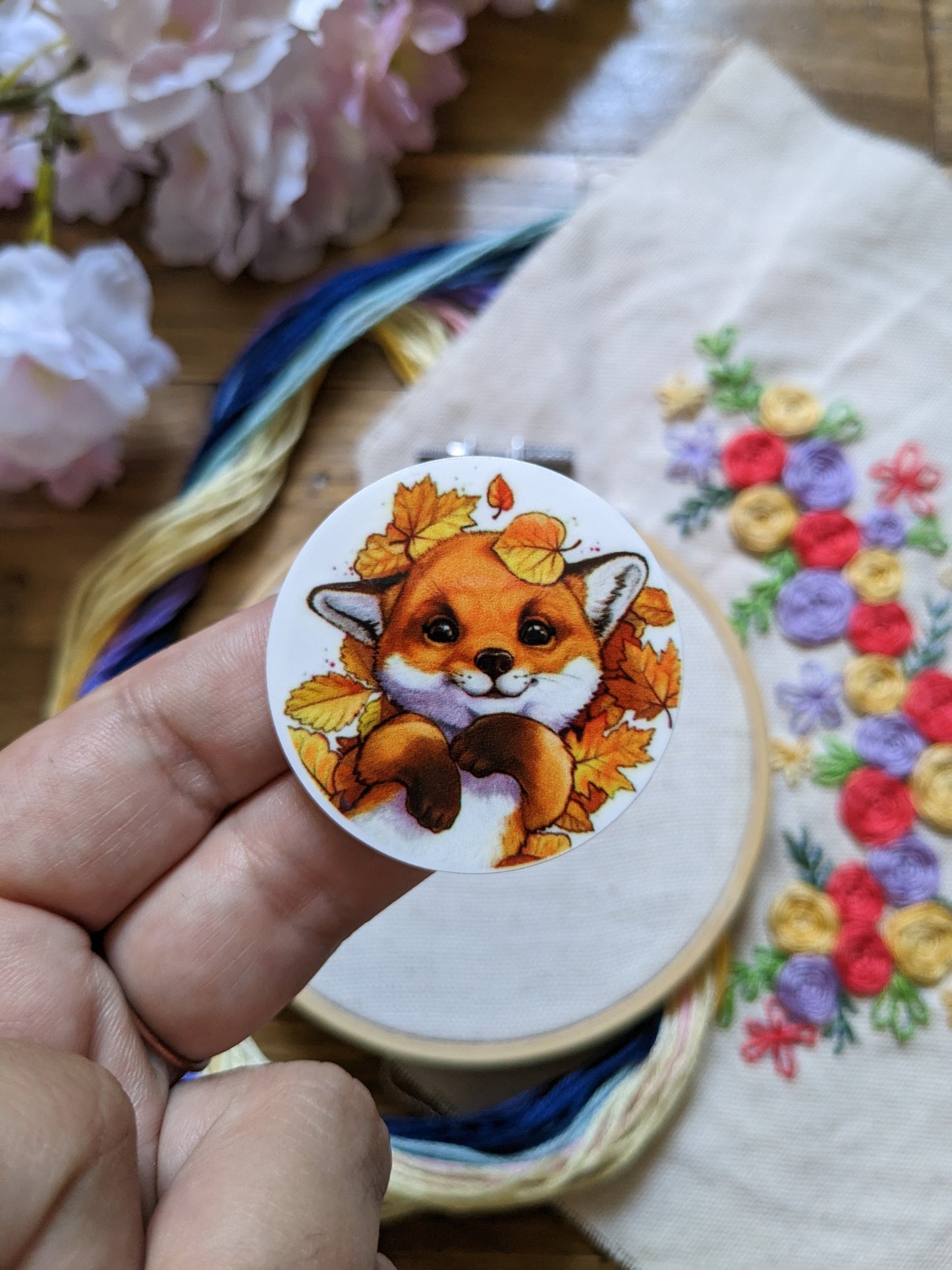 Magnetic needle holder / needle minder "Fox medallion", "Hokkusai wave", "Girl and books" or "Flowered peacock"
