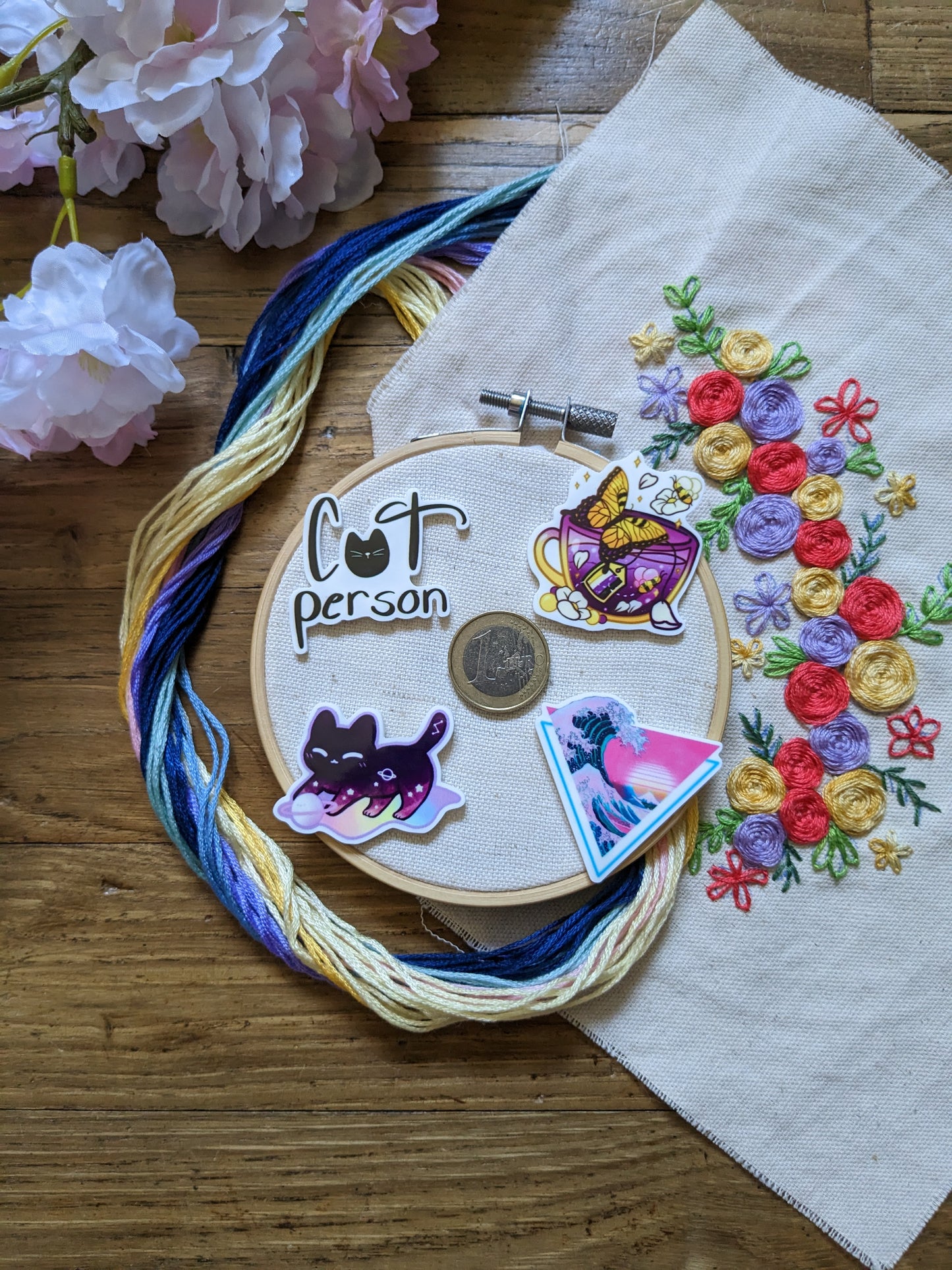 Magnetic needle holder / needle minder "Vague 80'", "Tea and butterfly", "Cat person" or "Cat and planet"