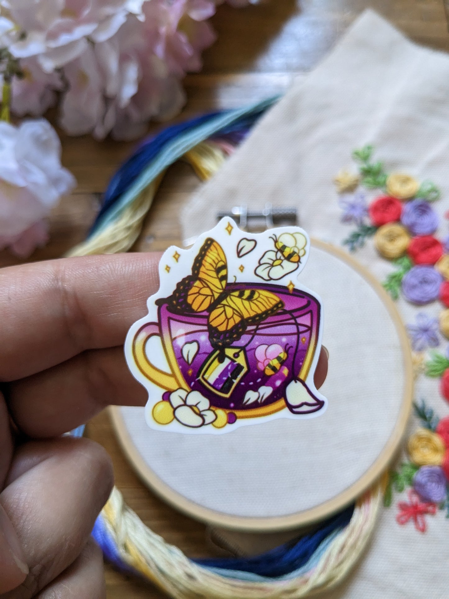 Magnetic needle holder / needle minder "Vague 80'", "Tea and butterfly", "Cat person" or "Cat and planet"