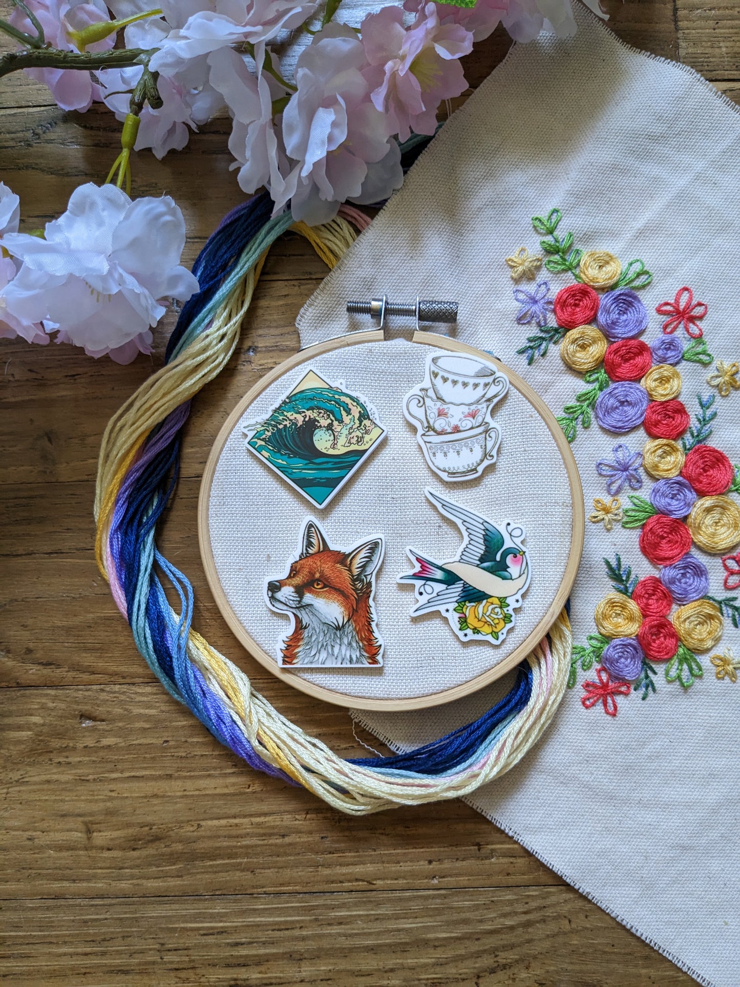 Magnetic needle holder / needle minder "Diamond wave", "Swallow", "Vintage fox" or "Cups"