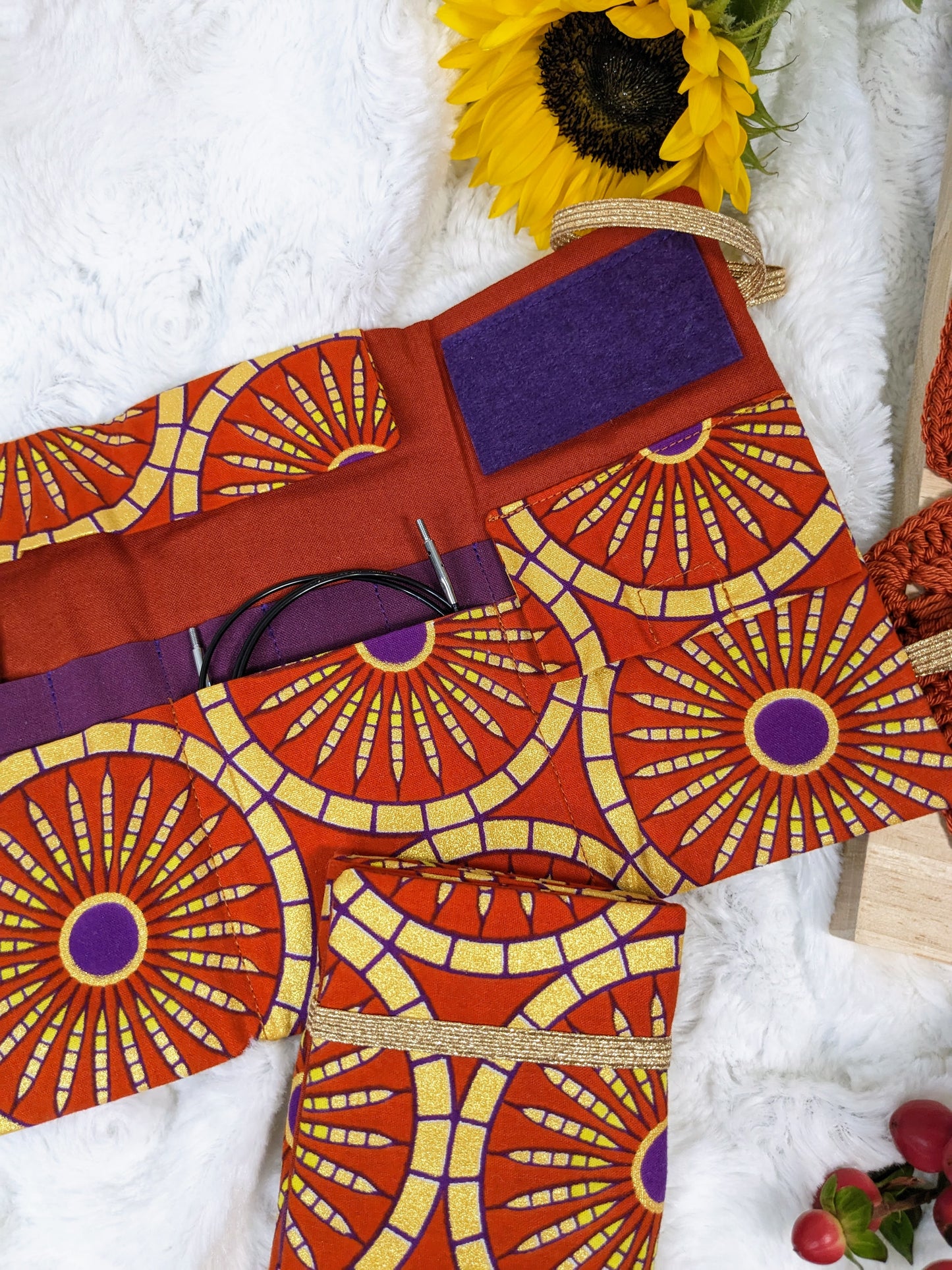 Pochette de rangement aiguilles circulaires amovibles ou crochets tunisiens motif "Wax rouille et or"