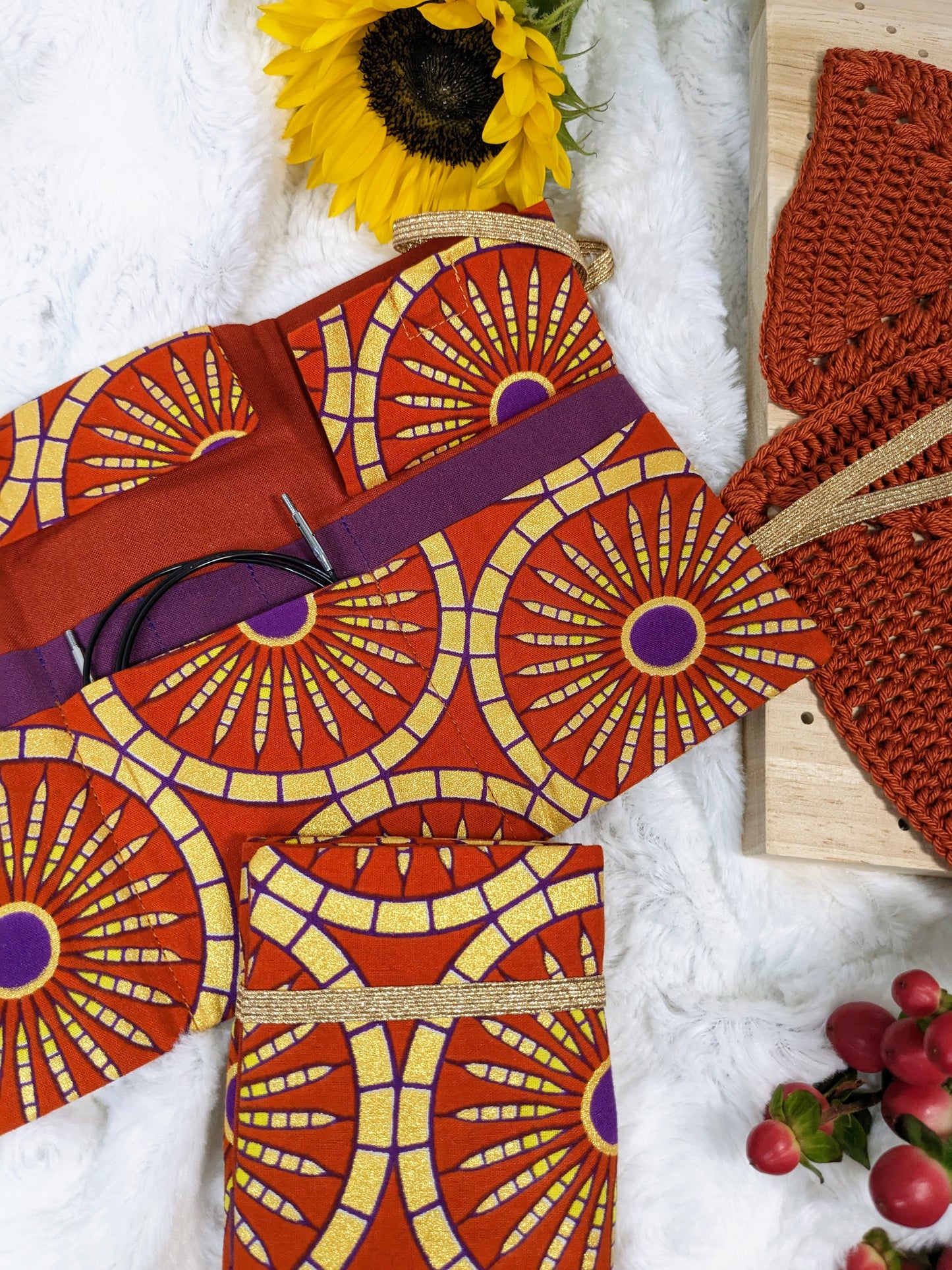 Pochette de rangement aiguilles circulaires amovibles ou crochets tunisiens motif "Wax rouille et or"