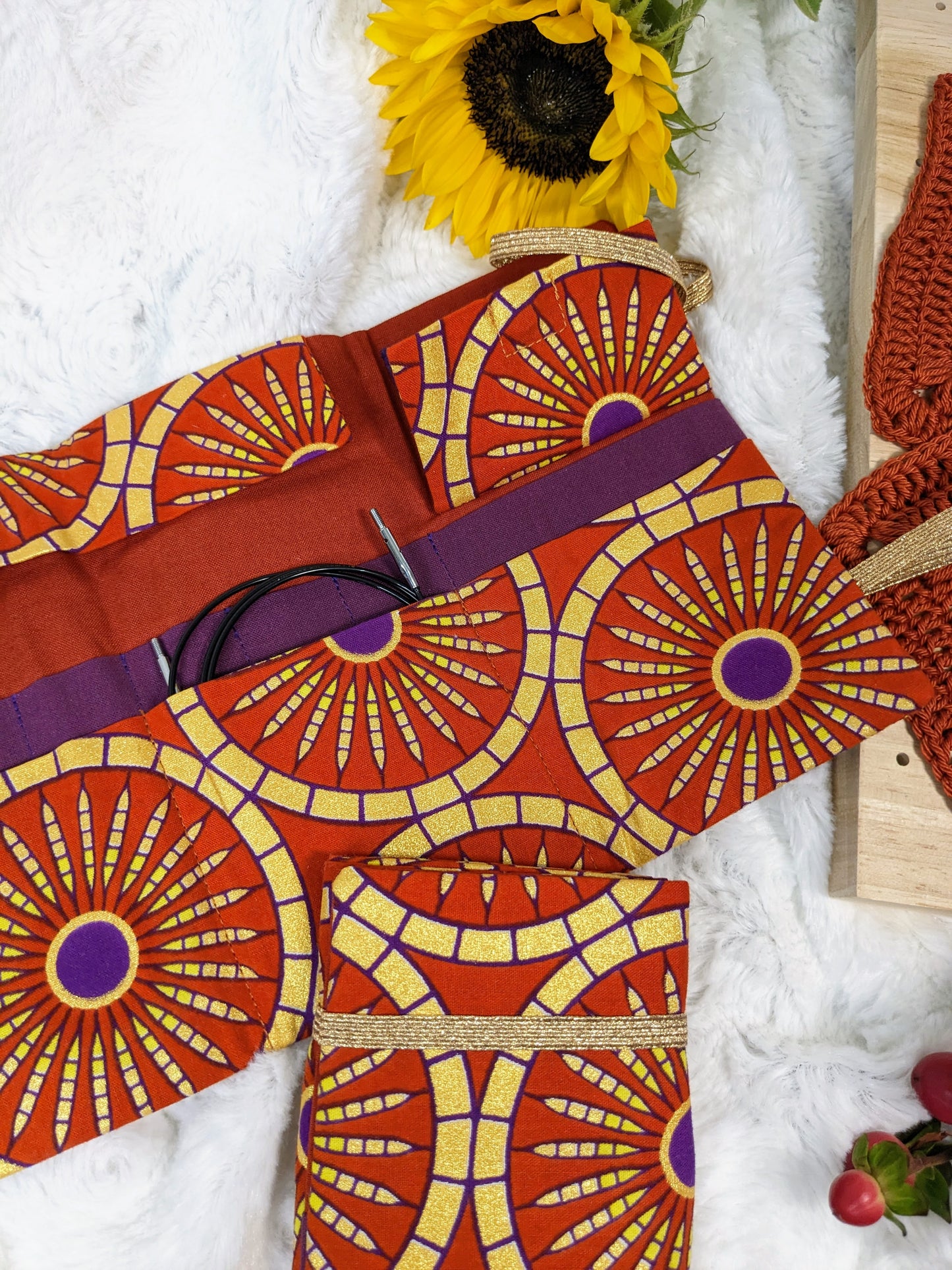 Pochette de rangement aiguilles circulaires amovibles ou crochets tunisiens motif "Wax rouille et or"