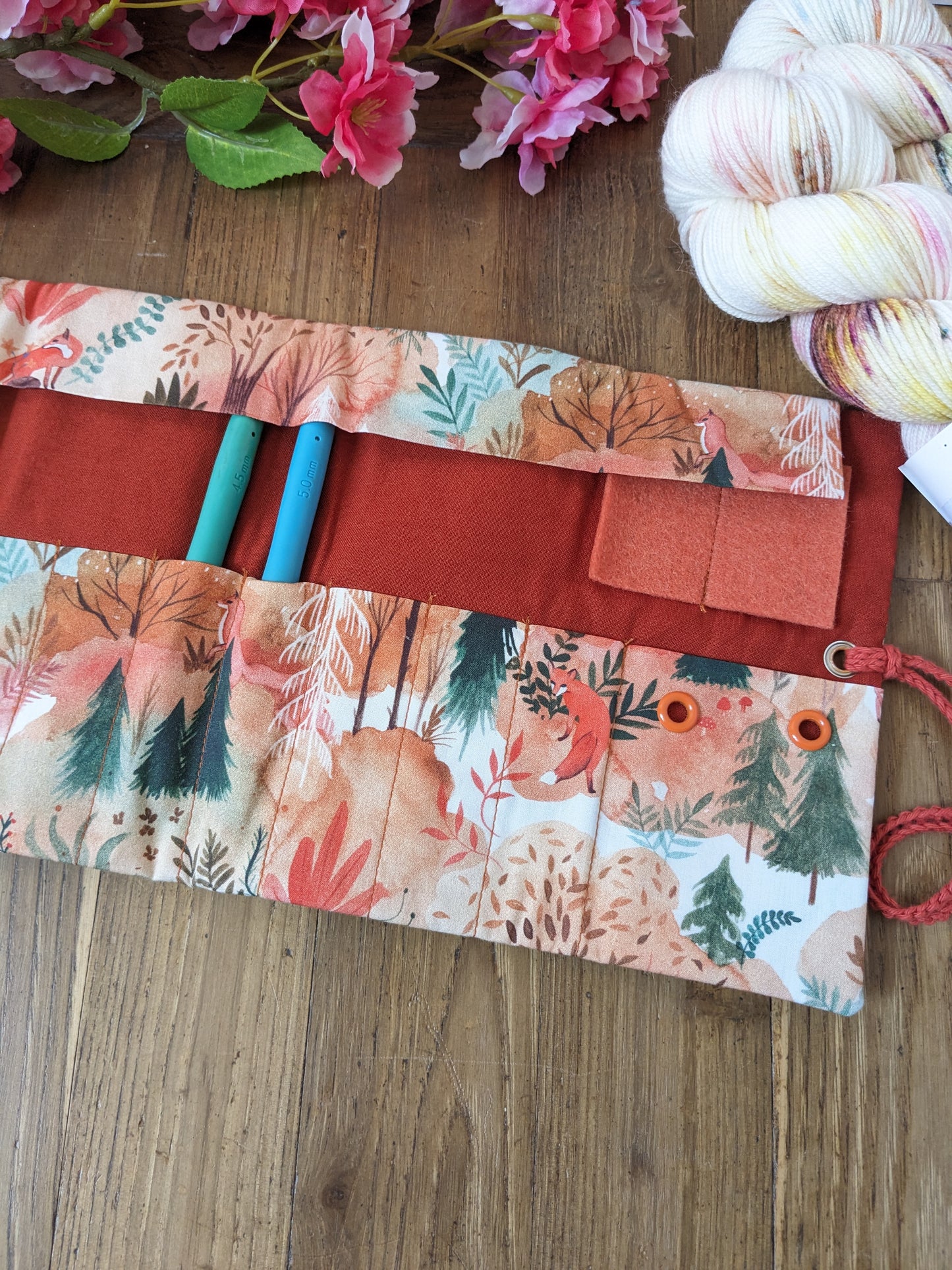 Pouch / rolling case for storing crochet hooks, "Dragonflies" pattern