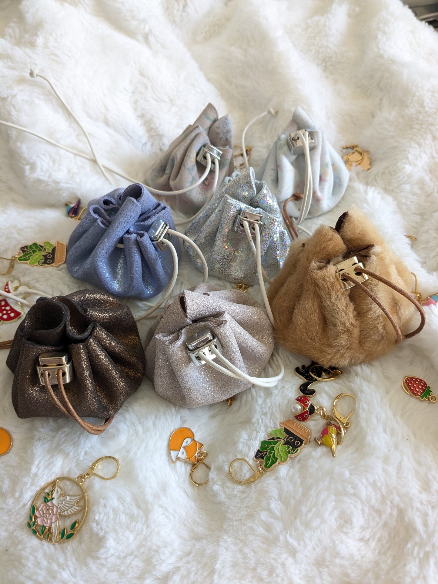 Bourse en cuir pour petits accessoires tricot