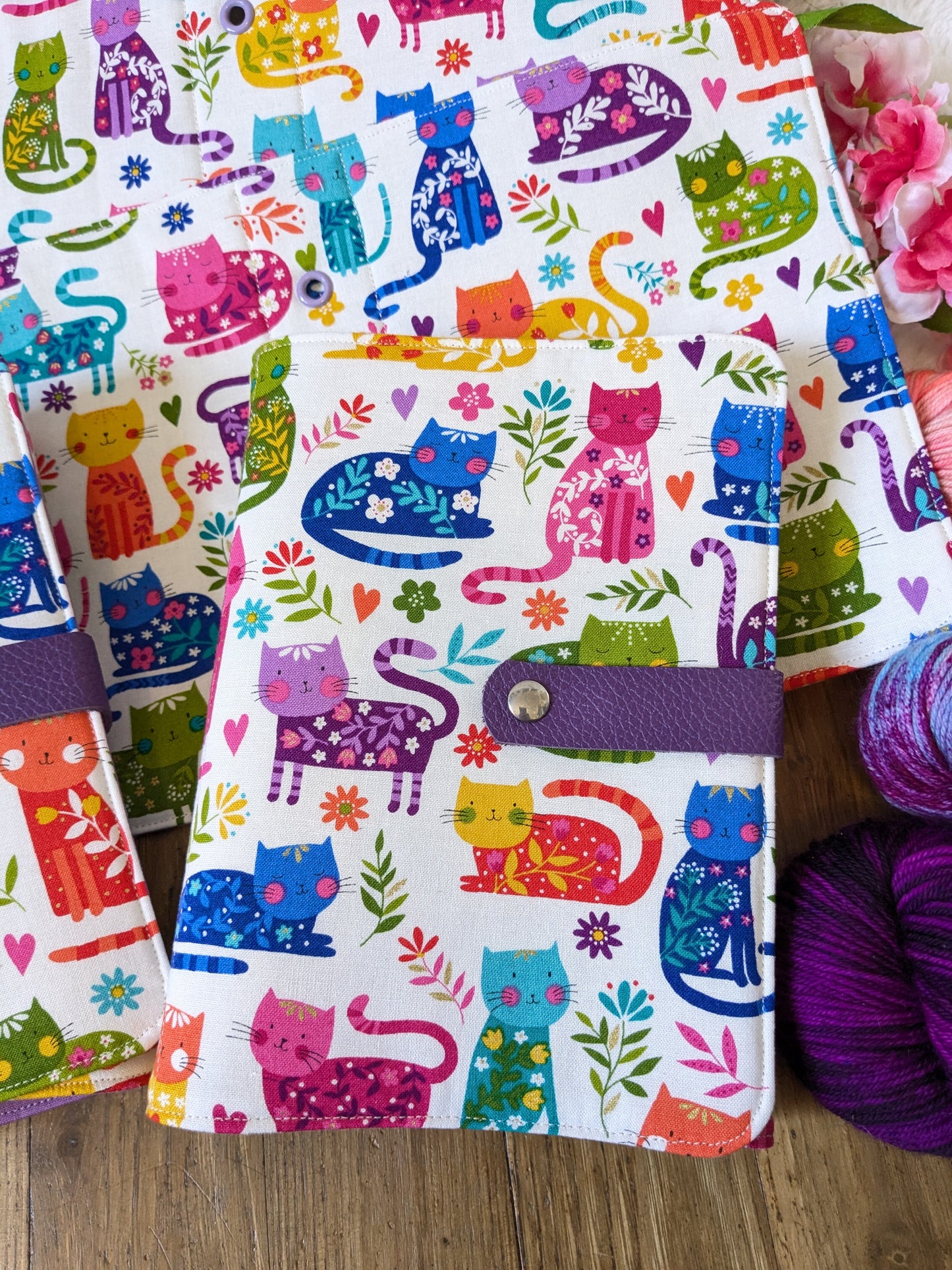 Classeur à aiguilles "Chats multicolores" (classeur complet = couverture + structure ⚠️)