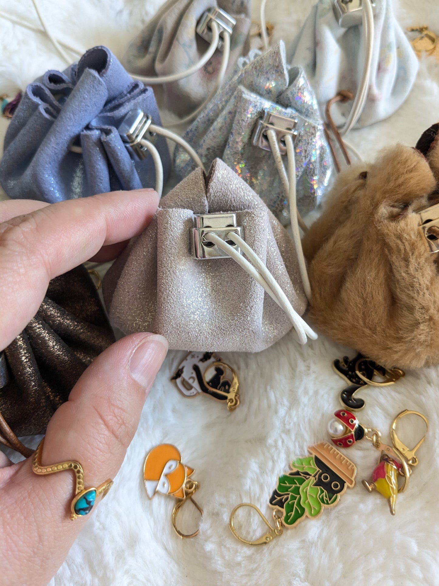 Bourse en cuir pour petits accessoires tricot