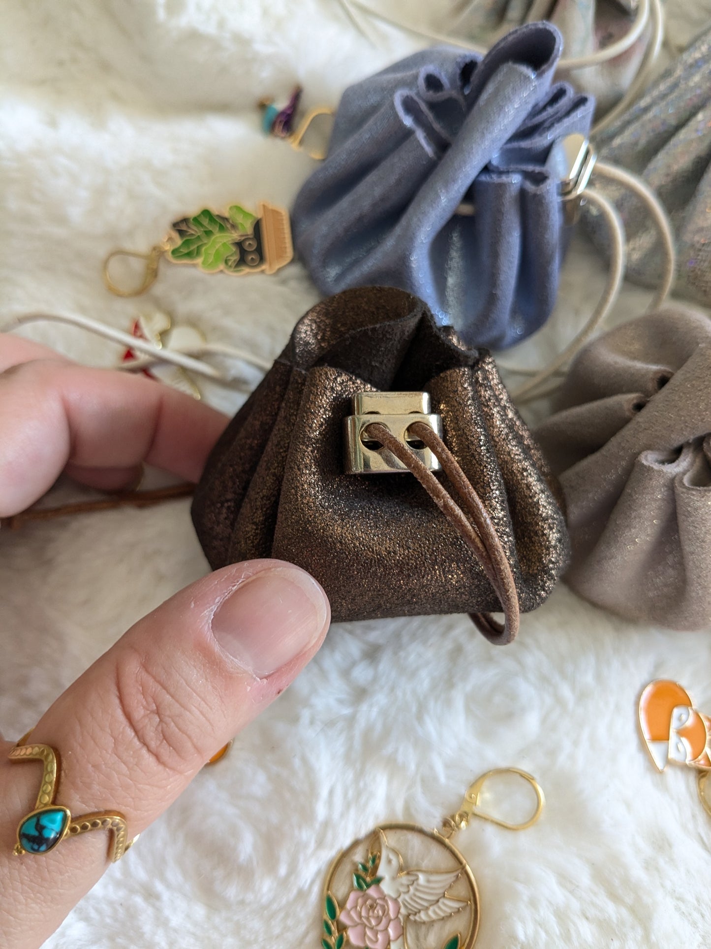 Bourse en cuir pour petits accessoires tricot