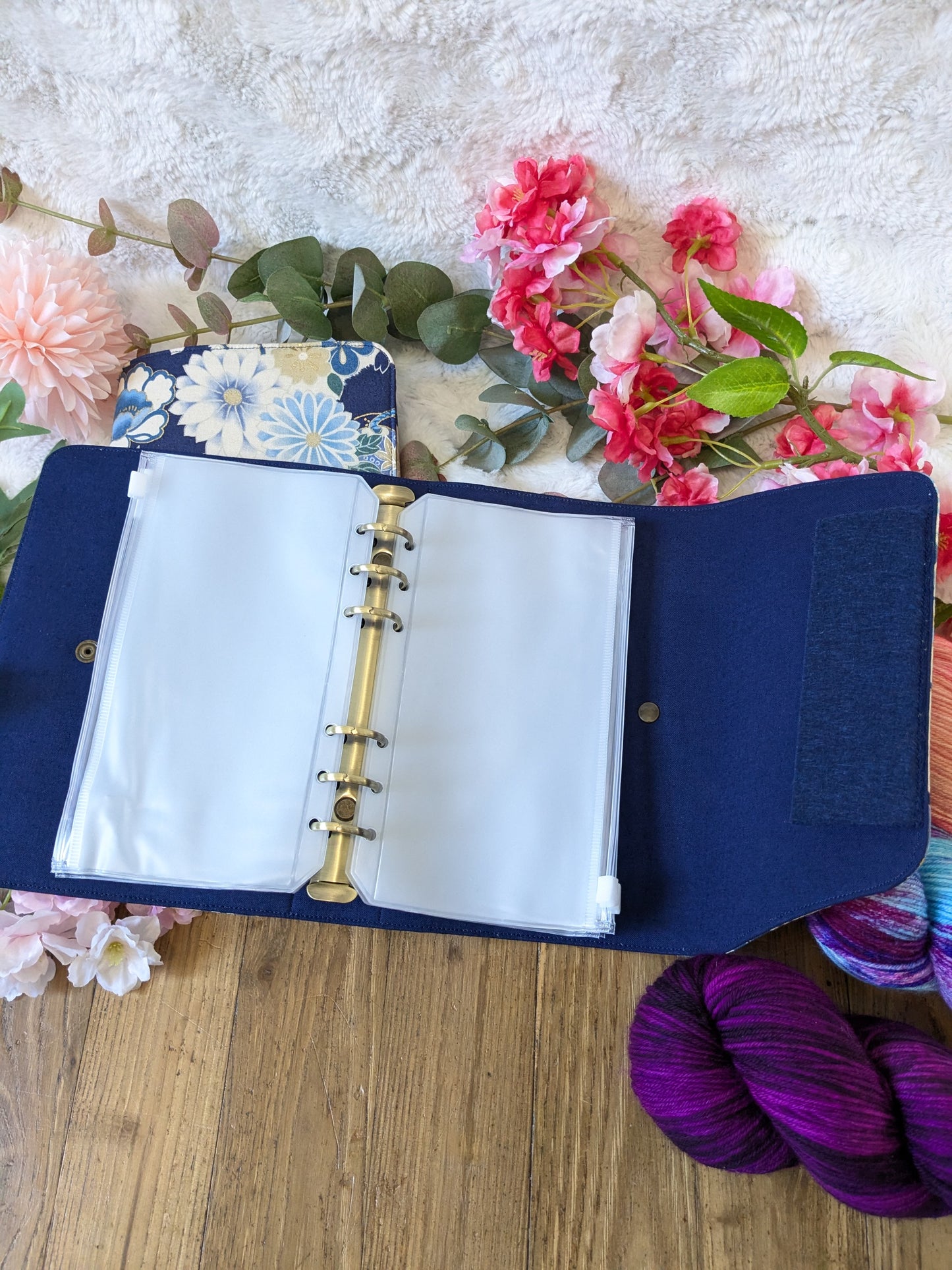 Classeur à aiguilles "Fleurs japonaises" (classeur complet = couverture + structure ⚠️)