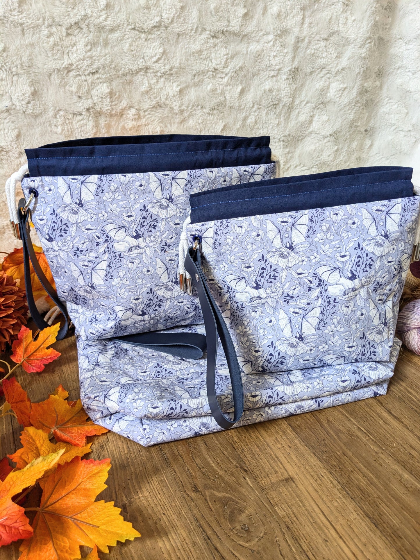 Sac à projet Basic "Chauves souris et fleurs" motif par Lixy illustration