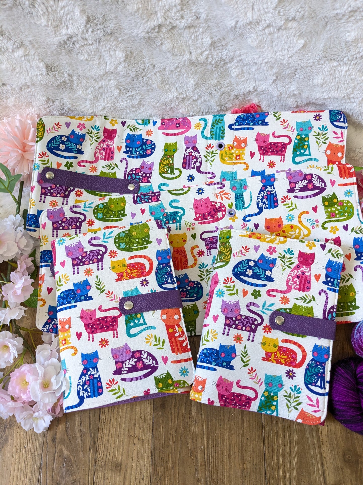Classeur à aiguilles "Chats multicolores" (classeur complet = couverture + structure ⚠️)