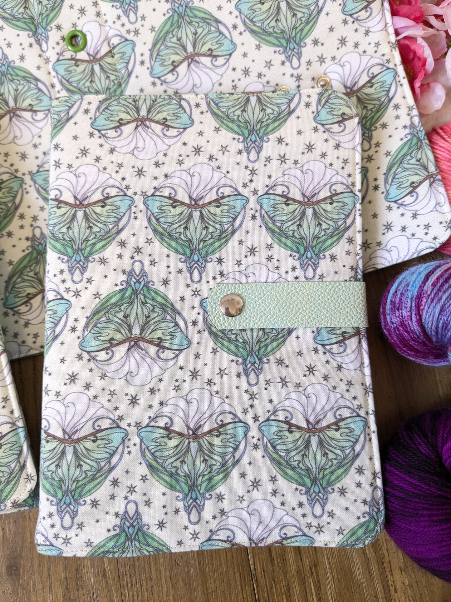Classeur à aiguilles "Luna moth"