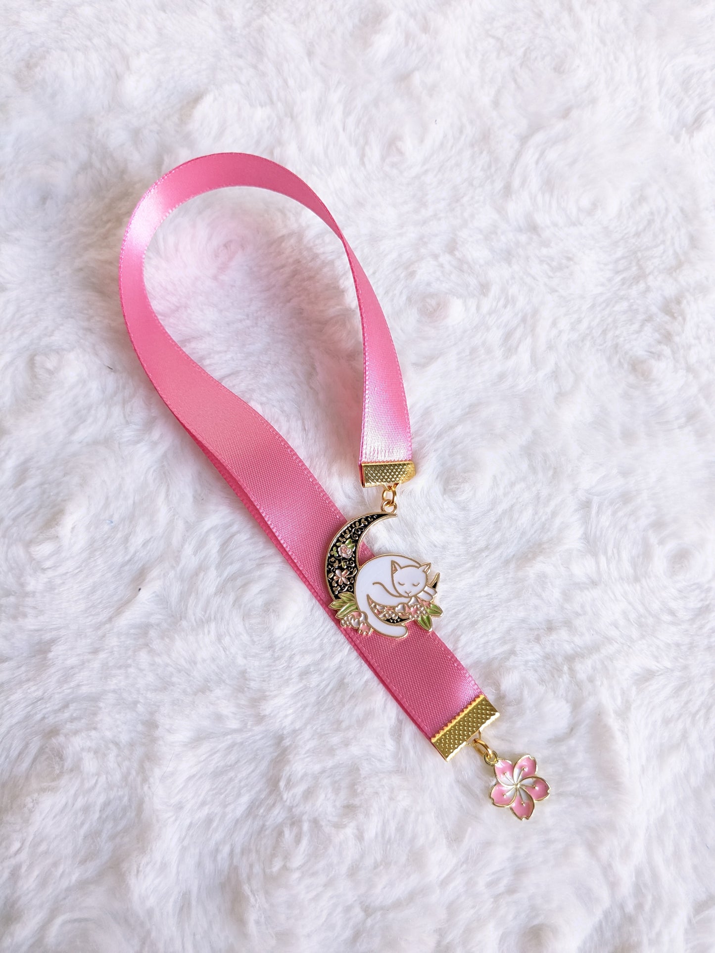Anti-loss magnetic ribbon bookmark, model of your choice