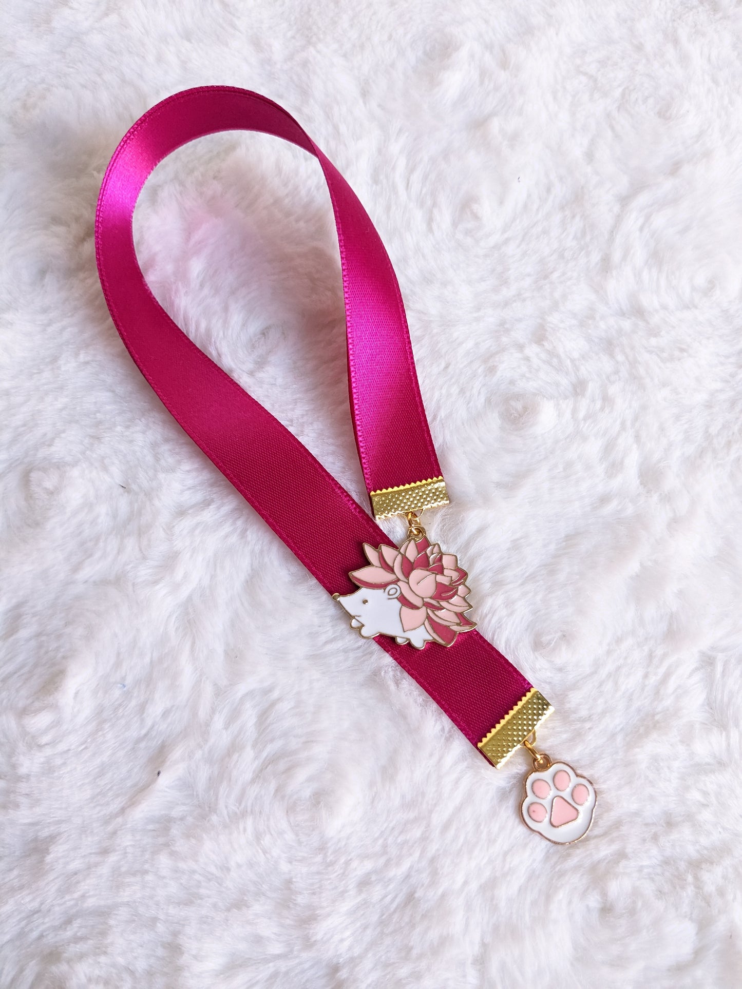 Anti-loss magnetic ribbon bookmark, model of your choice
