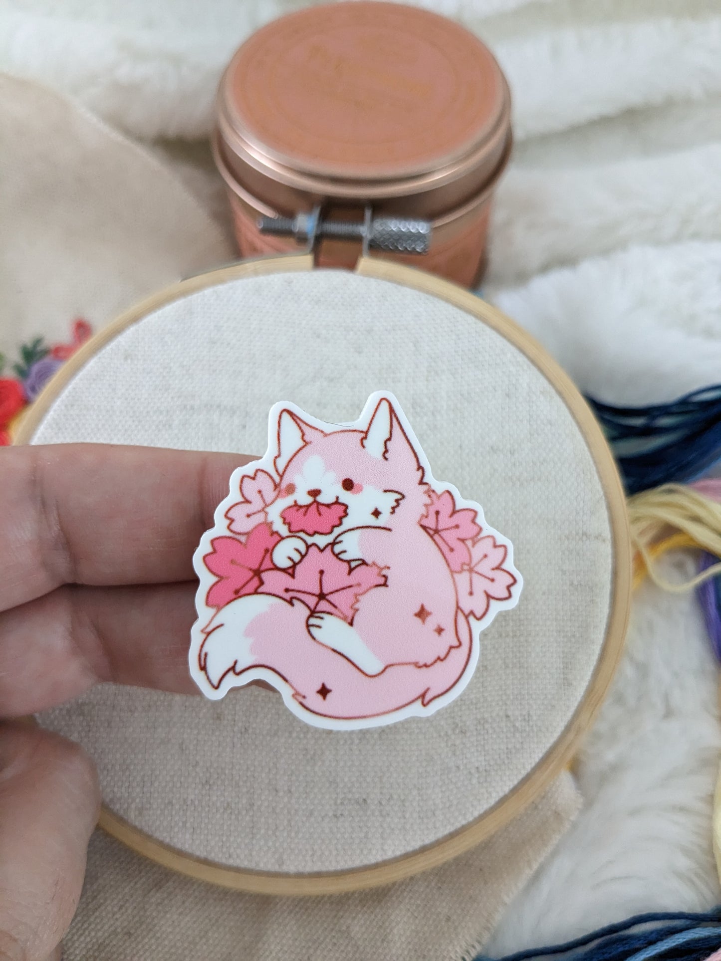 Magnetic needle holder / needle minder "Patoune", "Bookish nap" or "Eating sakura"