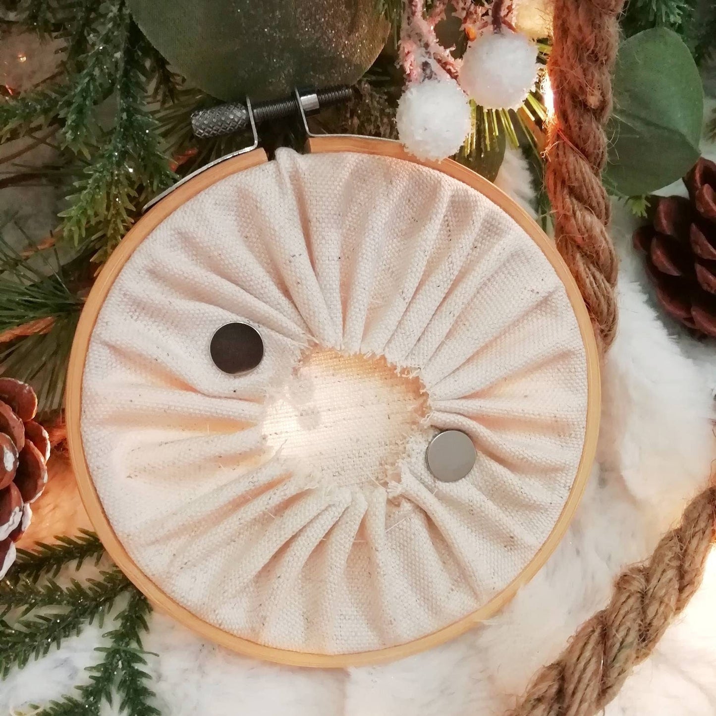 Magnetic needle holder / needle minder "Fox" and "Hedgehog"