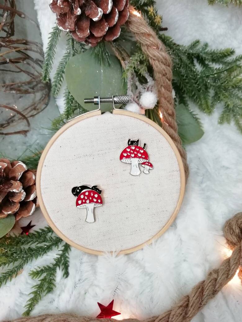 Magnetic needle holder or needle minder "Sleeping cat", "Playful cat"
