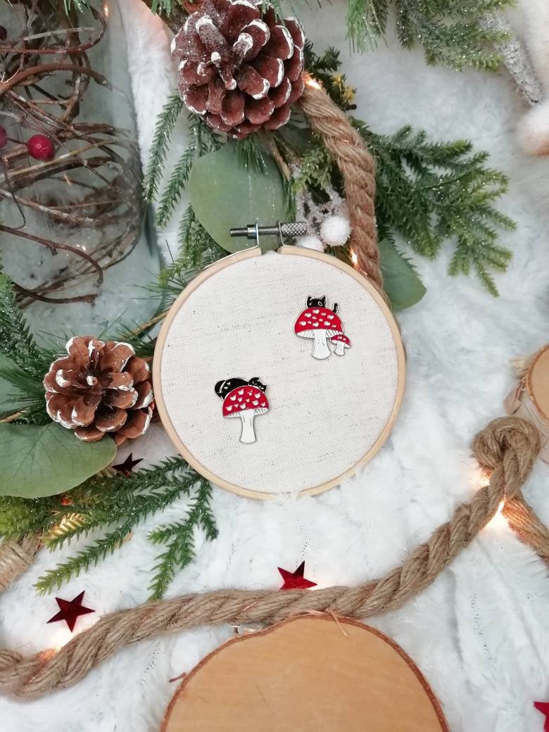 Magnetic needle holder or needle minder "Sleeping cat", "Playful cat"