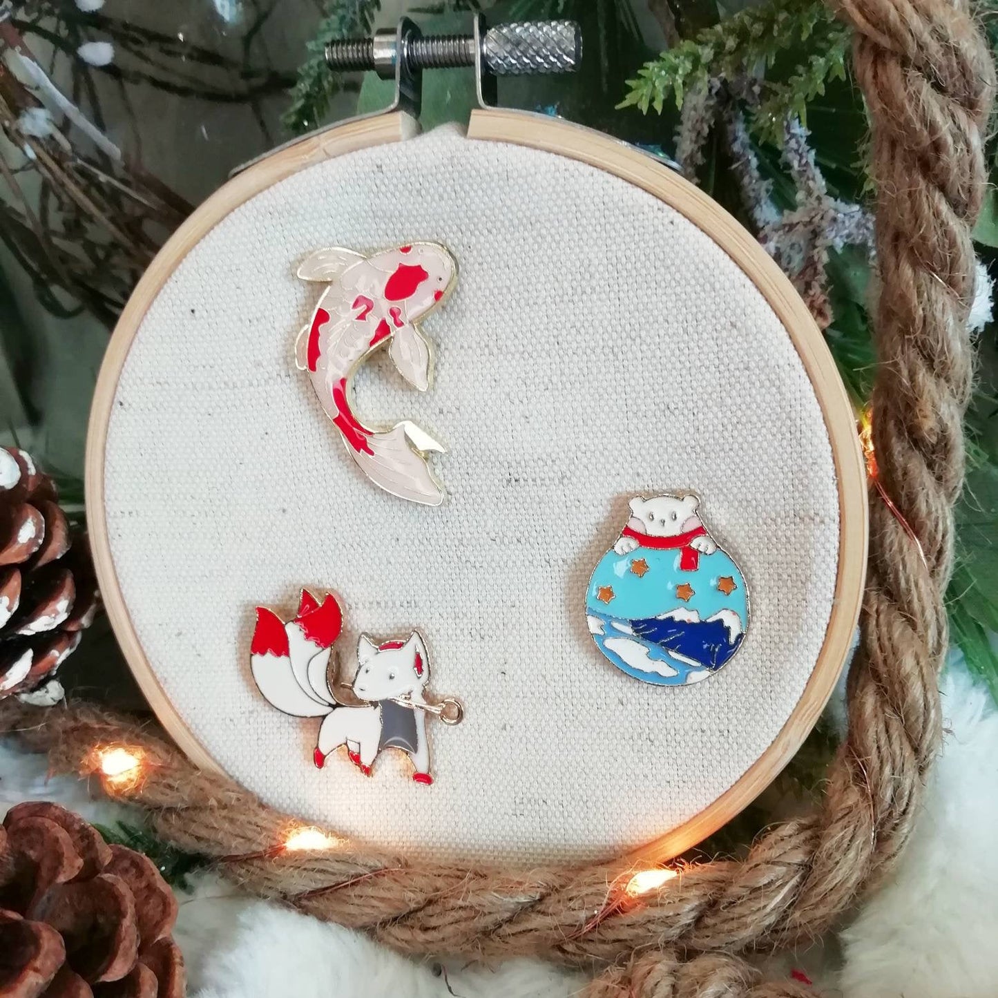 Porte aiguille aimanté / needle minder "Ours polaire", "Carpe", "Yokai"