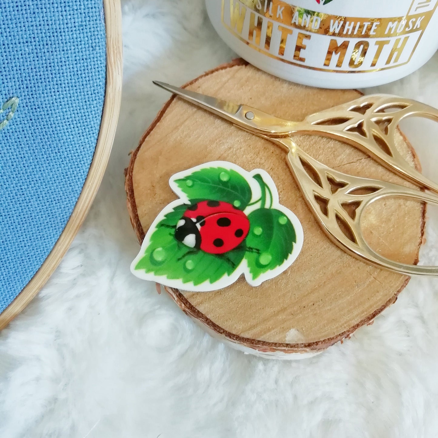 Magnetic needle holder / needle minder "Leaf", "Ladybug" or "Tropical Toucan"