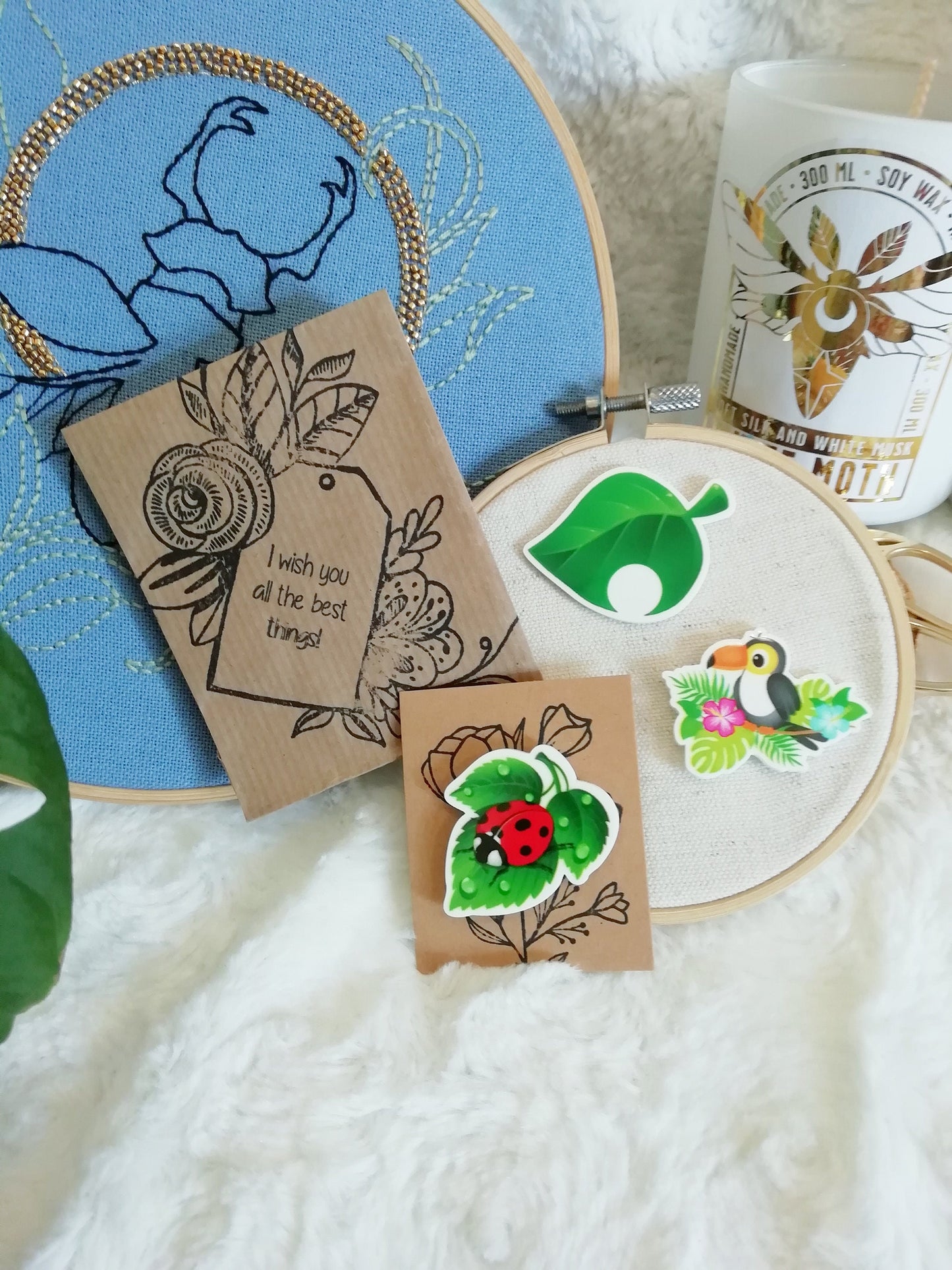 Magnetic needle holder / needle minder "Leaf", "Ladybug" or "Tropical Toucan"