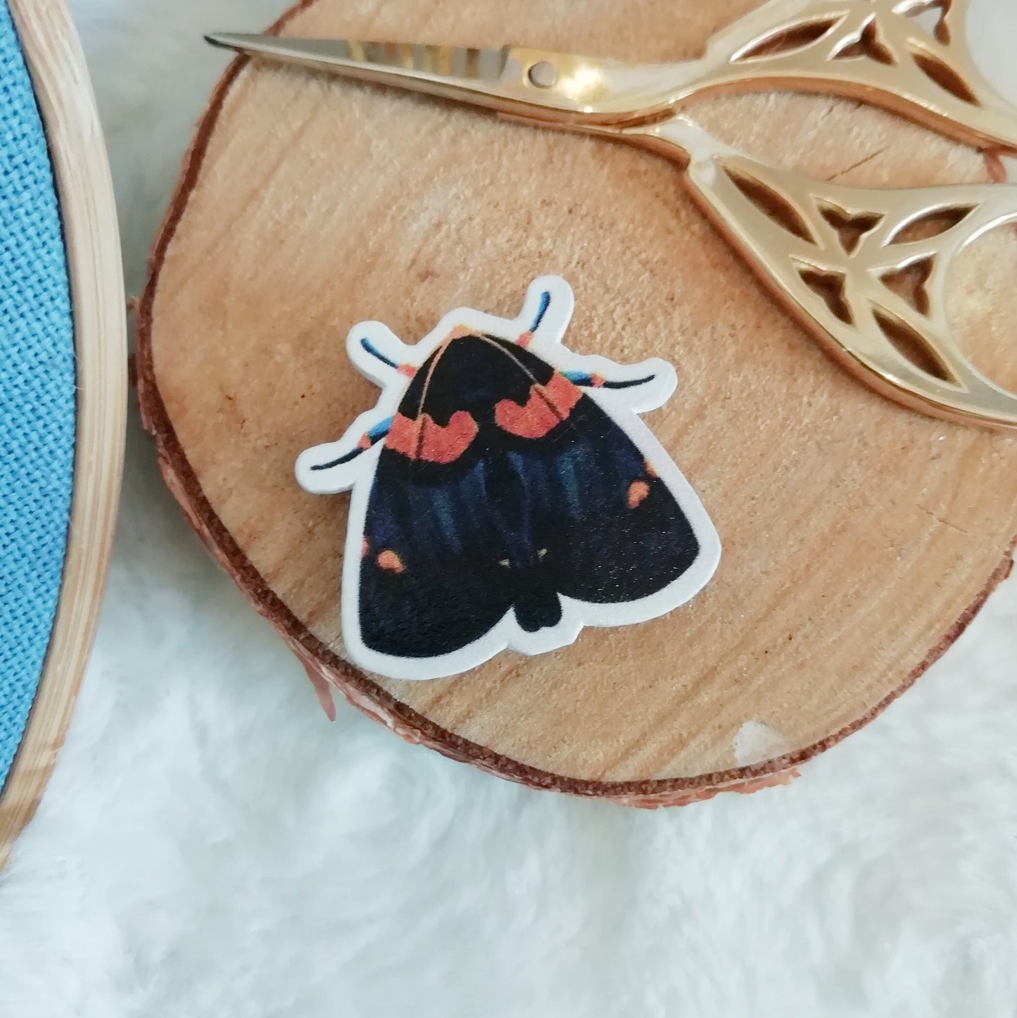 Magnetic needle holder / needle minder "Pink butterfly", "Pink arum" or "Moth"
