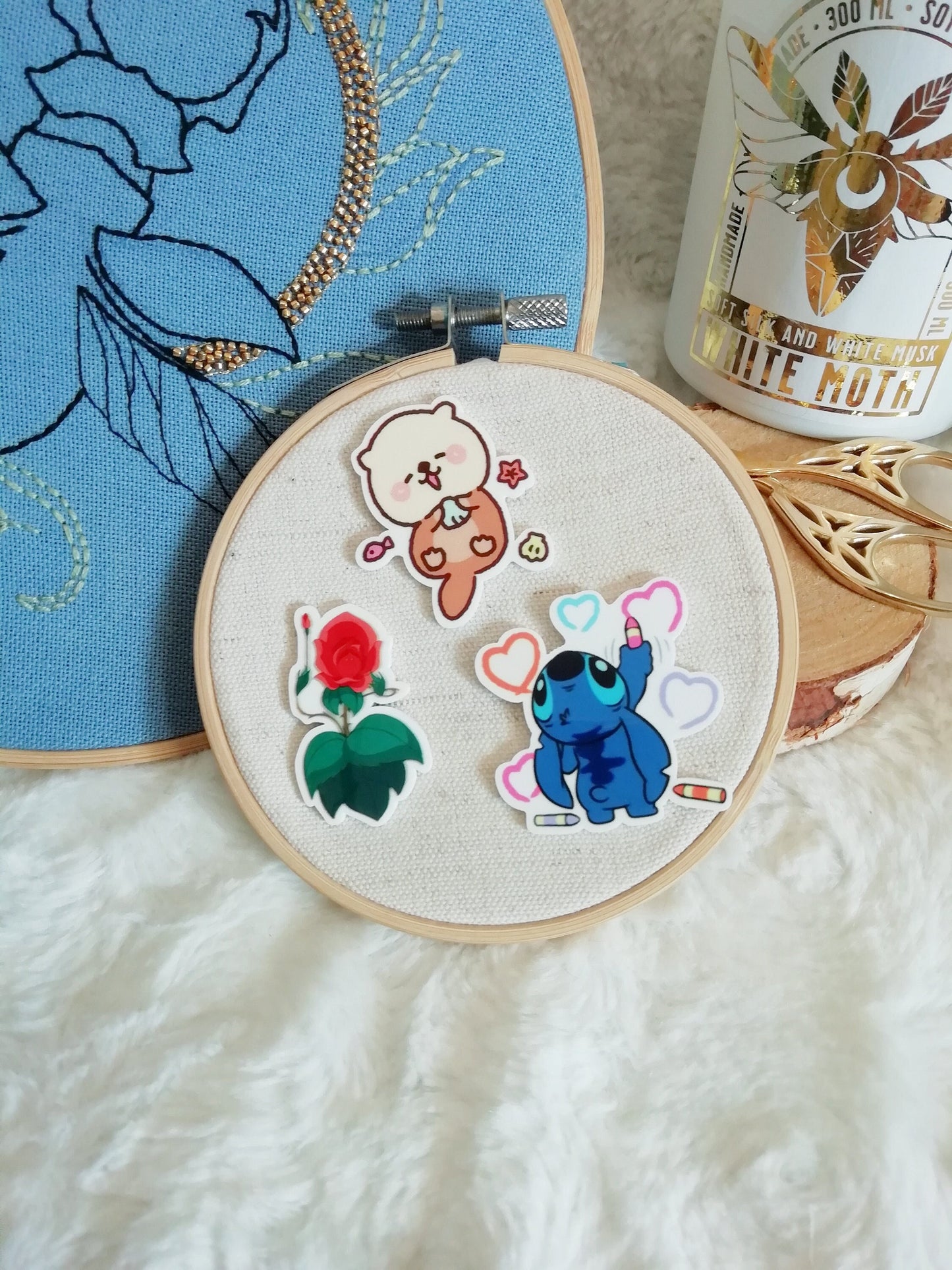 Magnetic needle holder / needle minder "Cute Otter", "Stitch" or "Rose from Alice in Wonderland"