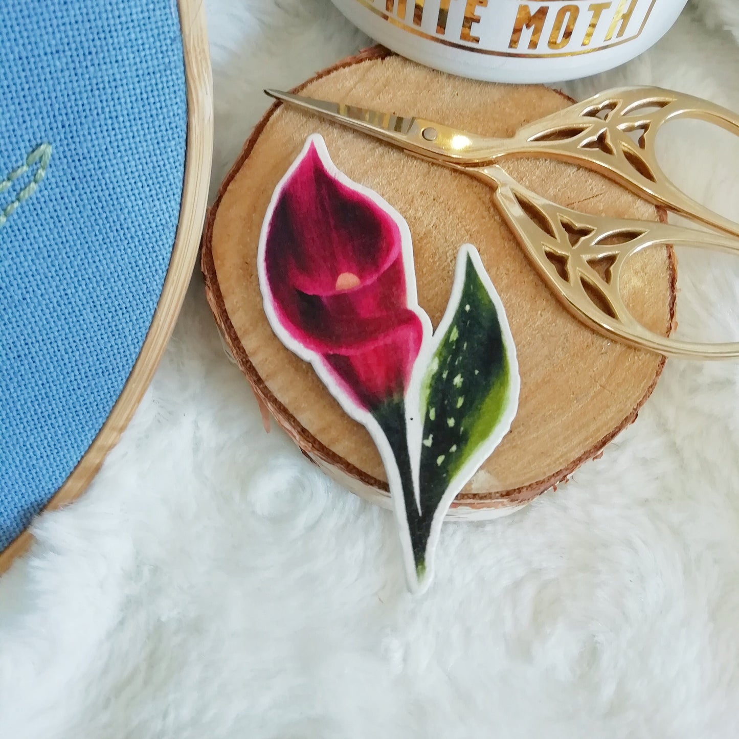Magnetic needle holder / needle minder "Pink butterfly", "Pink arum" or "Moth"