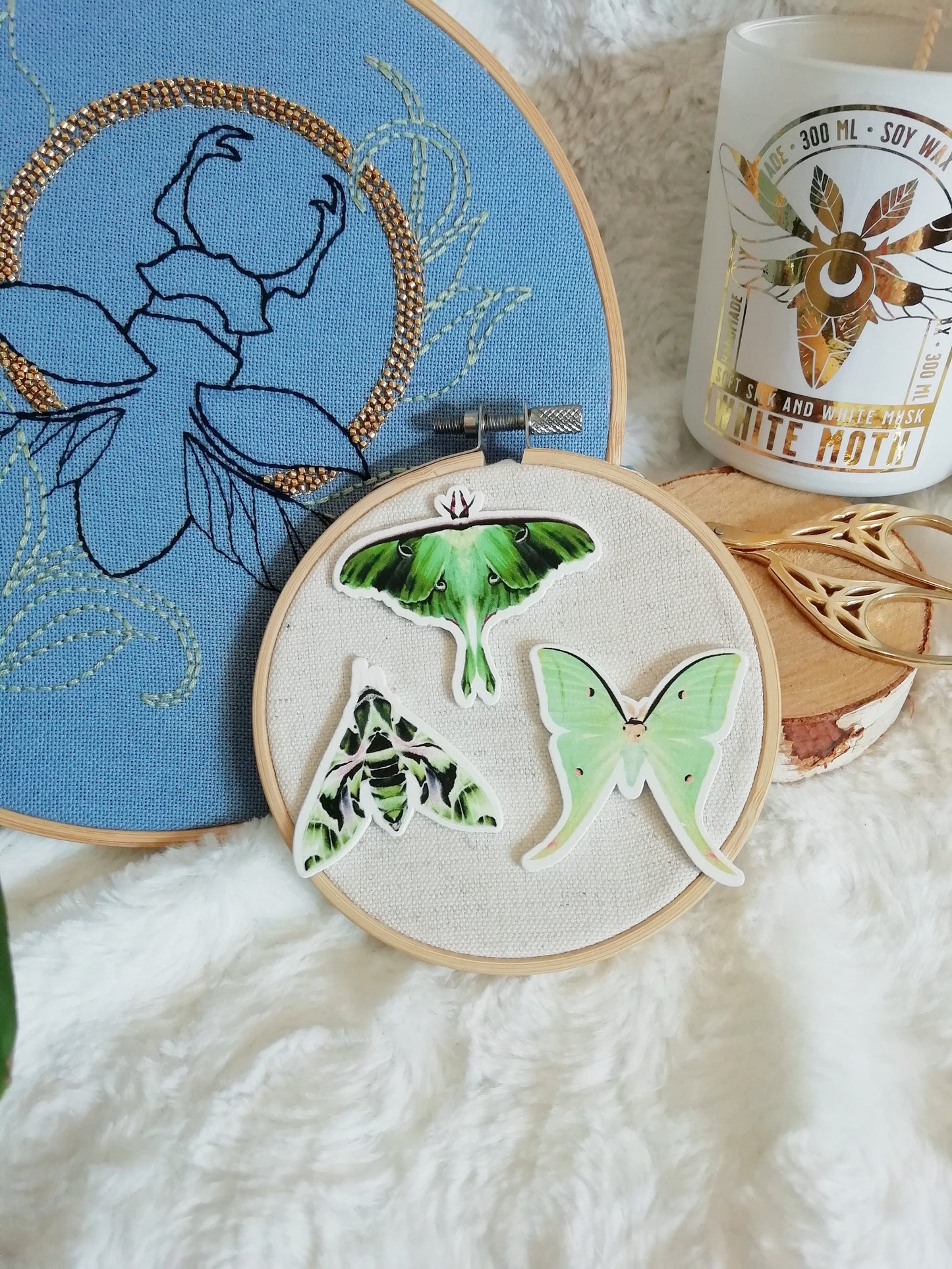 Magnetic needle holder / needle minder Green butterflies
