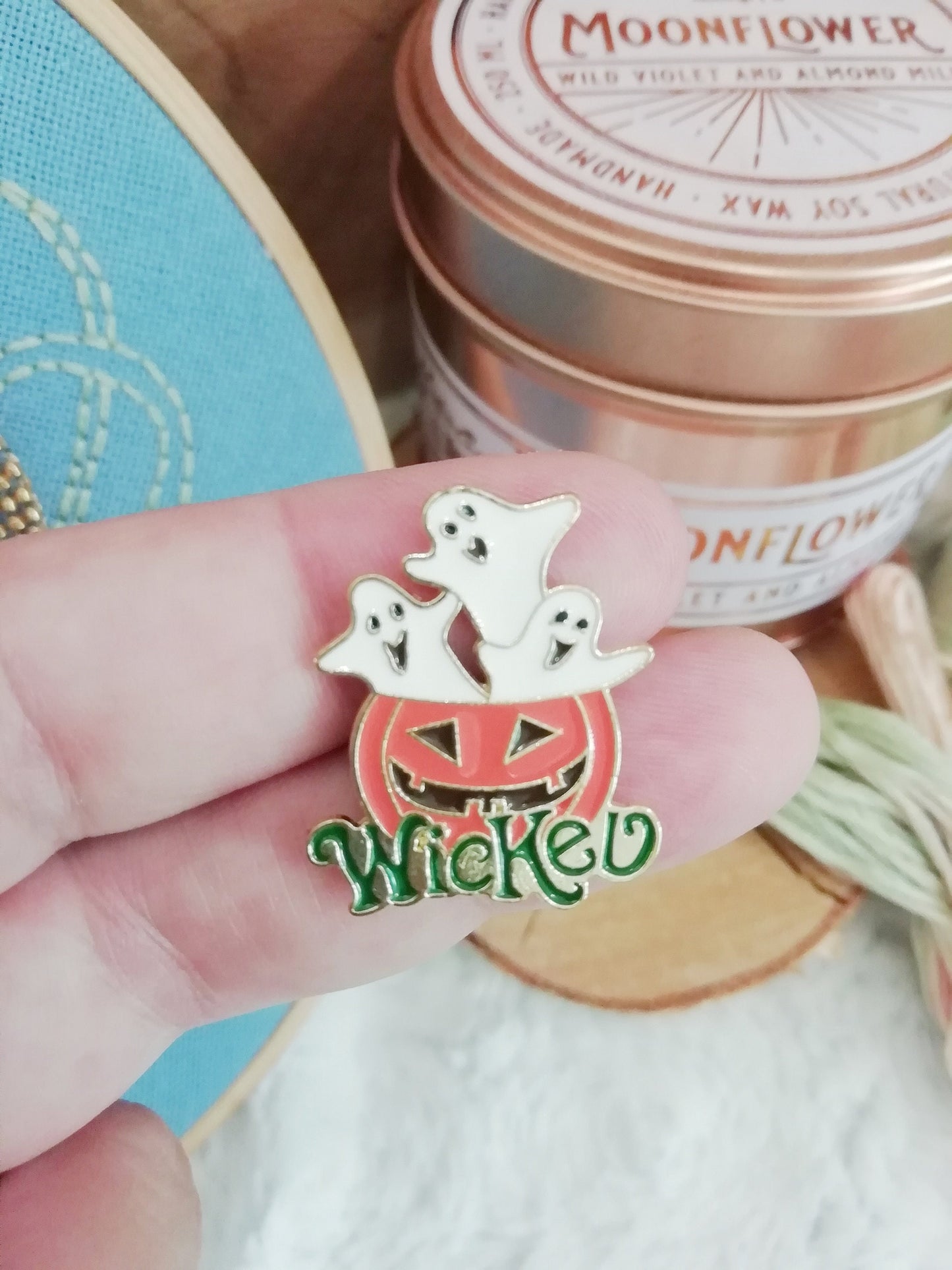 Magnetic needle holder for “Raven”, “Wicked” or “Ghost” embroidery