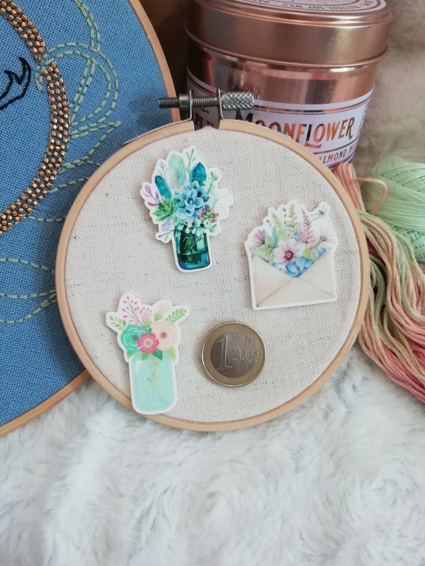 Magnetic needle holder / needle minder "Bouquet and feathers", "Flower envelope" or "Pastel bouquet"