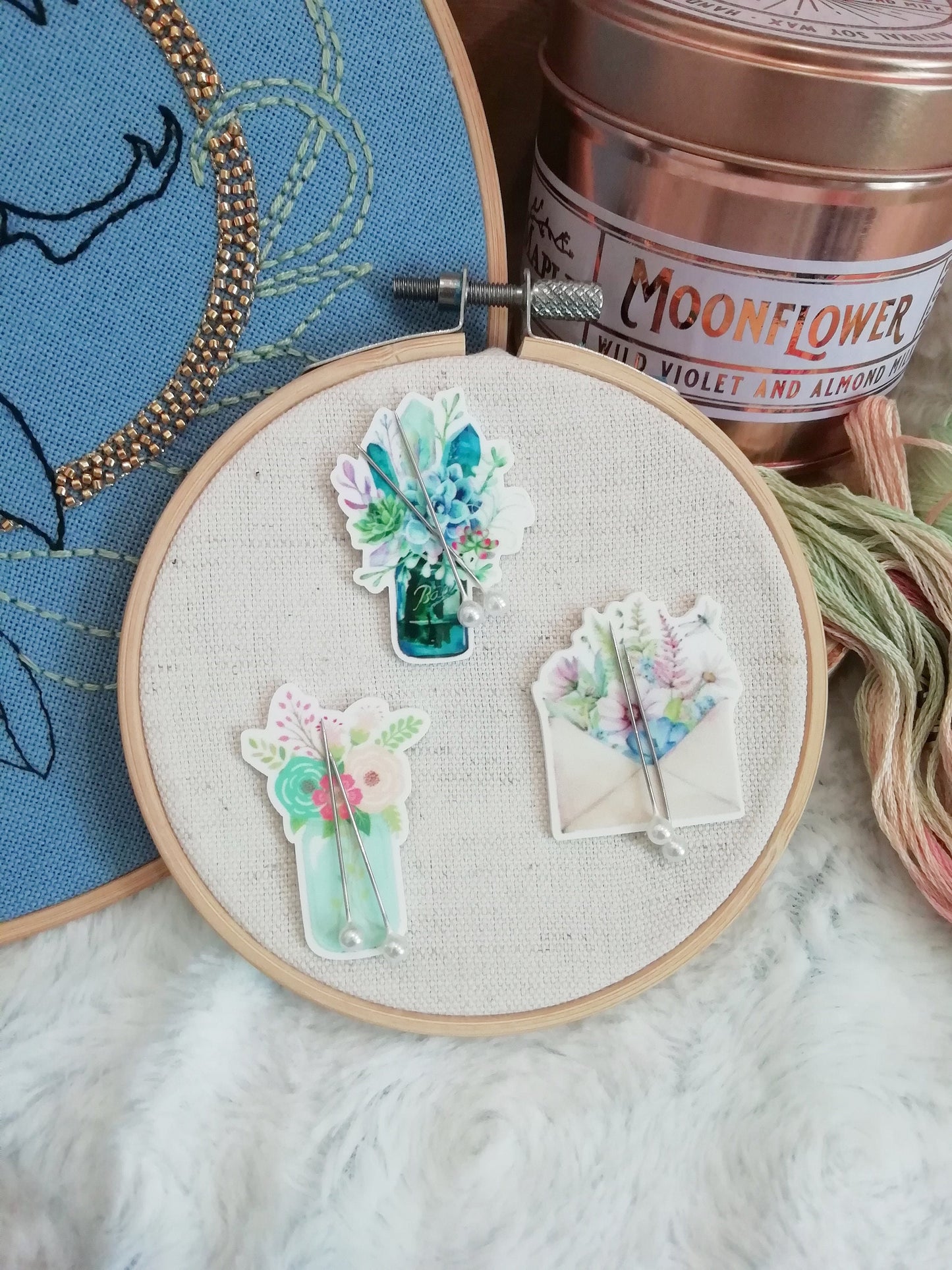 Magnetic needle holder / needle minder "Bouquet and feathers", "Flower envelope" or "Pastel bouquet"