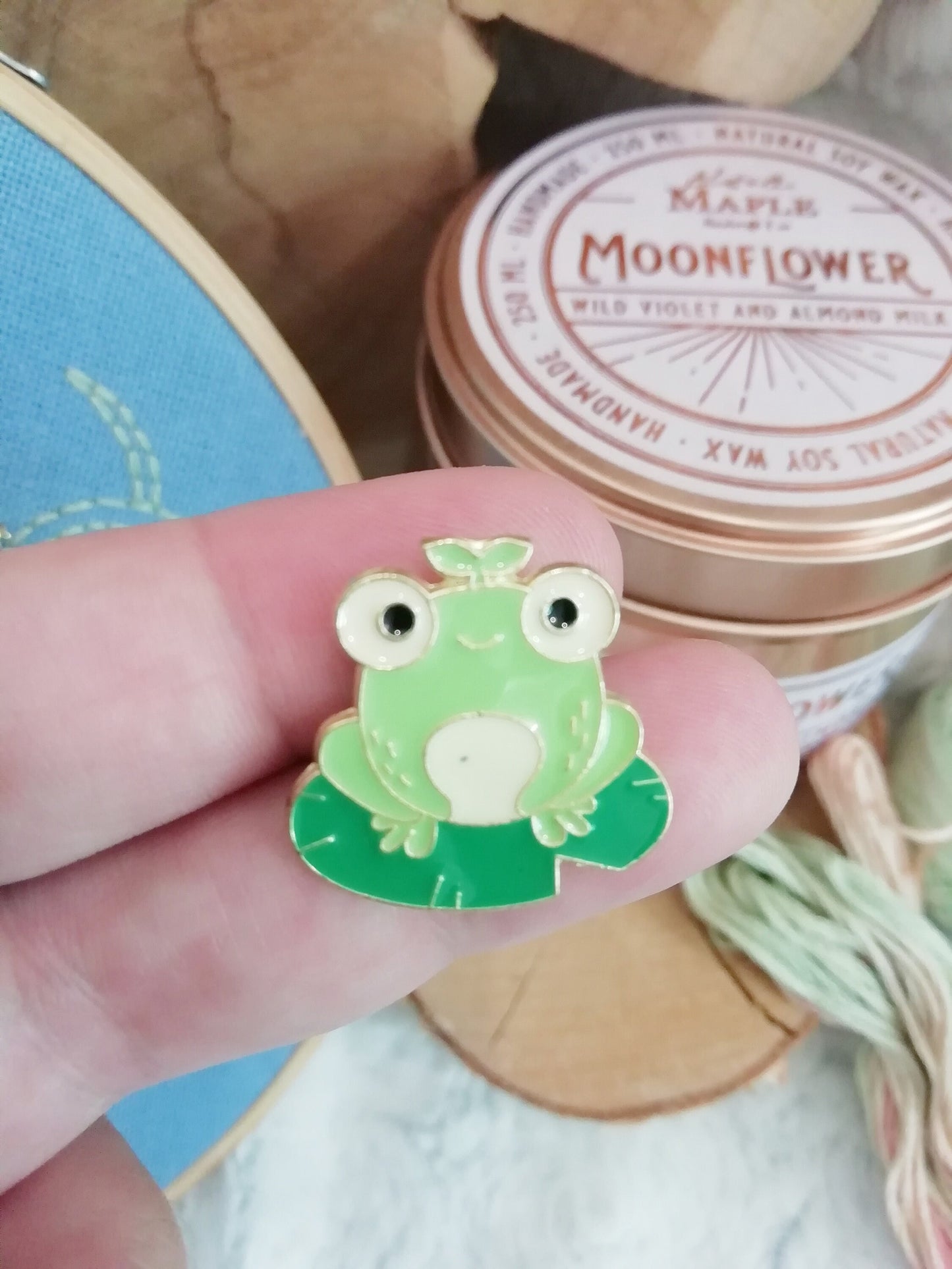 Magnetic needle holder for embroidery "Fox", "Maneki neko", "Frog"