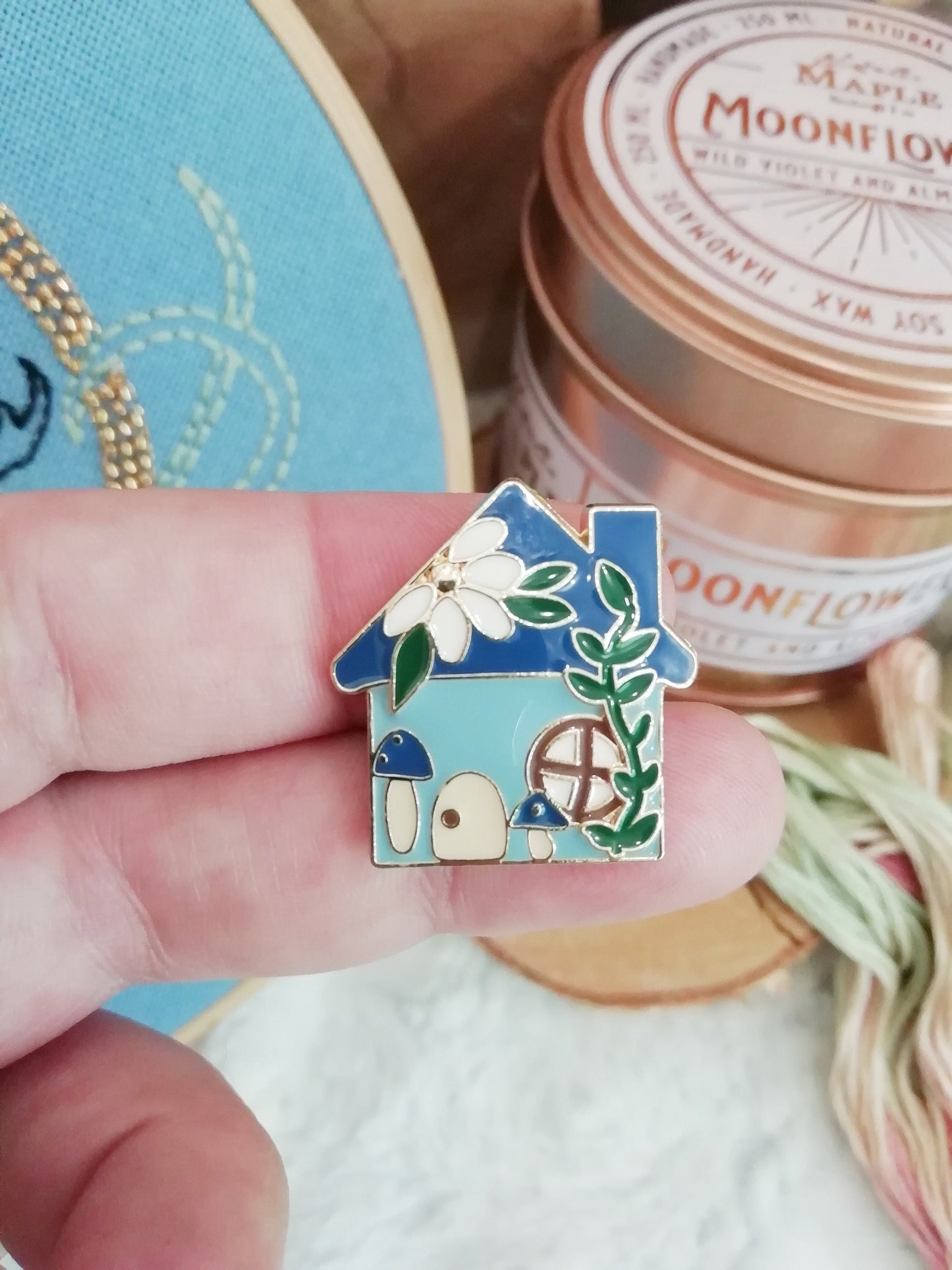 Magnetic needle holder for embroidery "Pink house", "Beige house", "Blue house"