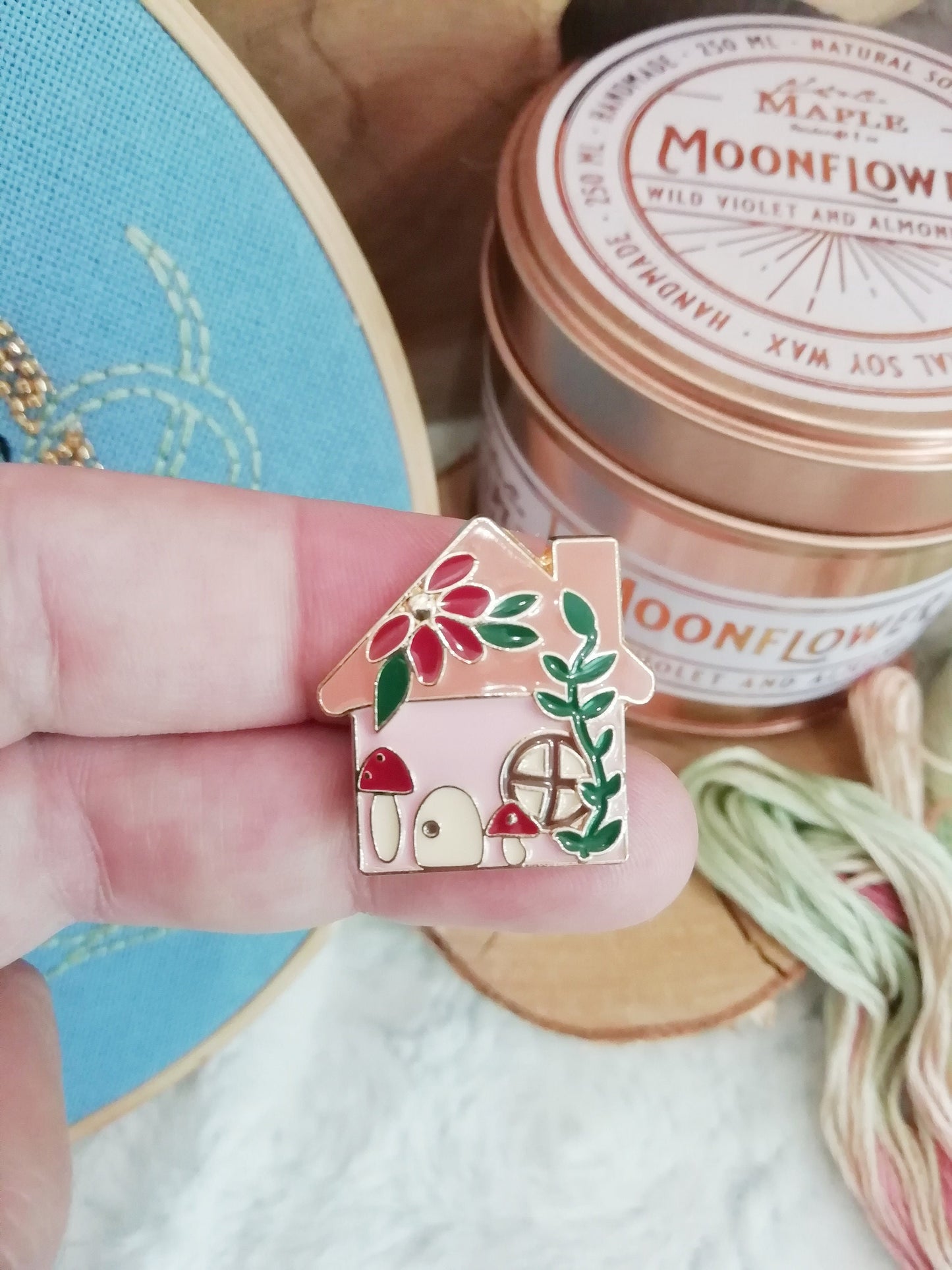 Magnetic needle holder for embroidery "Pink house", "Beige house", "Blue house"