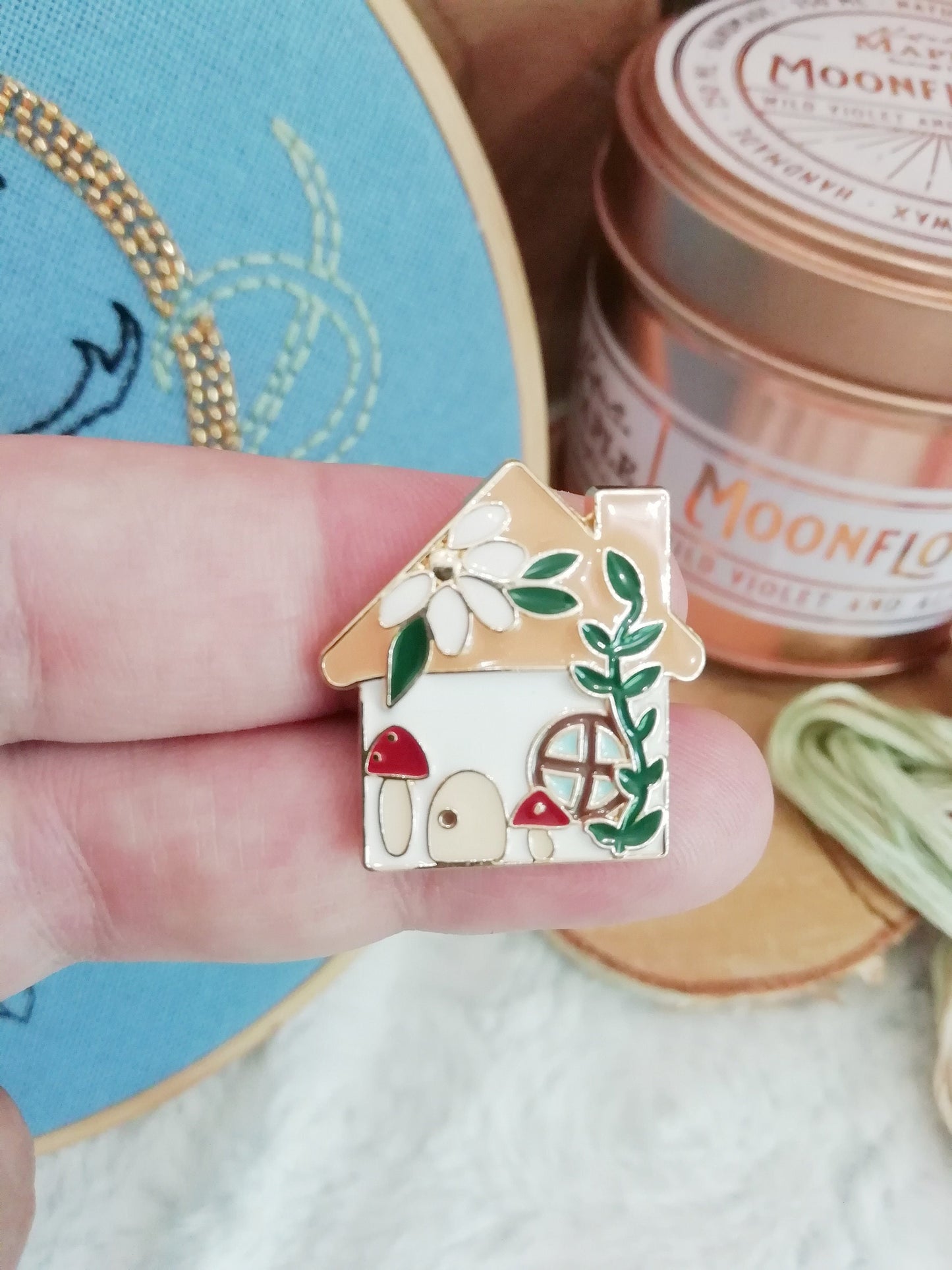 Magnetic needle holder for embroidery "Pink house", "Beige house", "Blue house"
